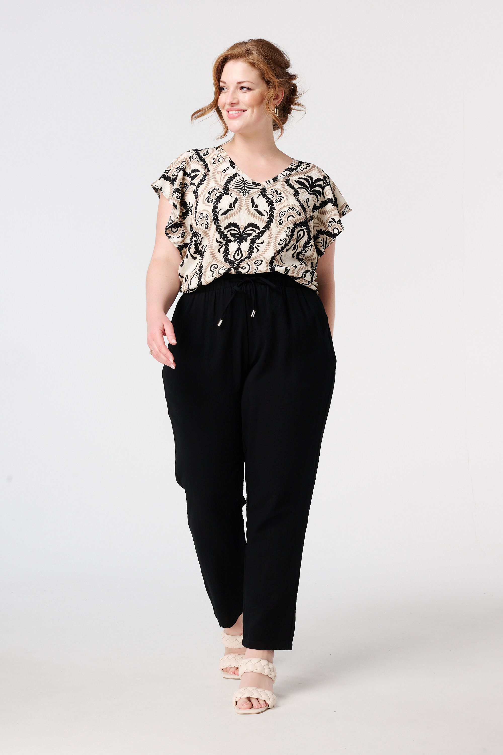 Top met structuur en kapmouwtje image number 5