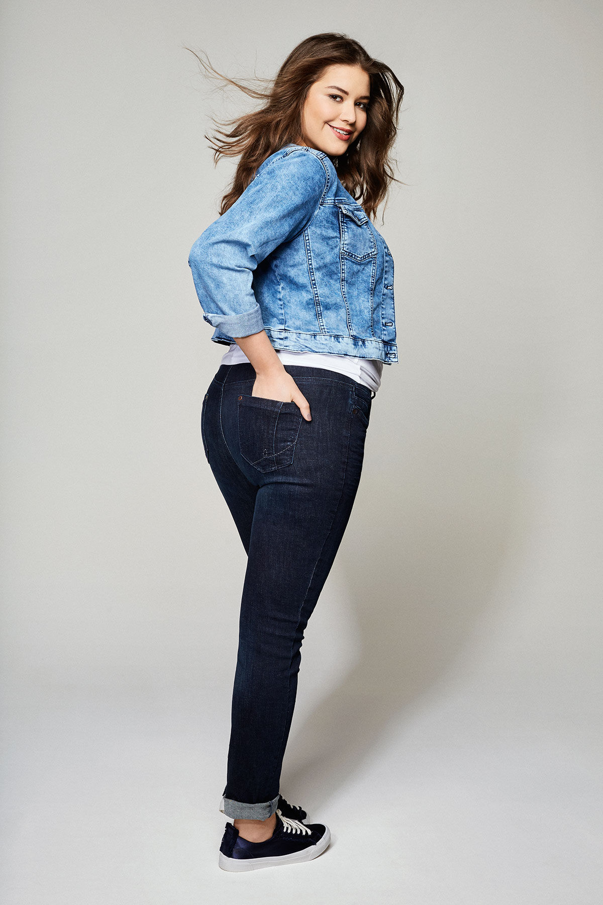 Slim leg jeans IRIS image number 3