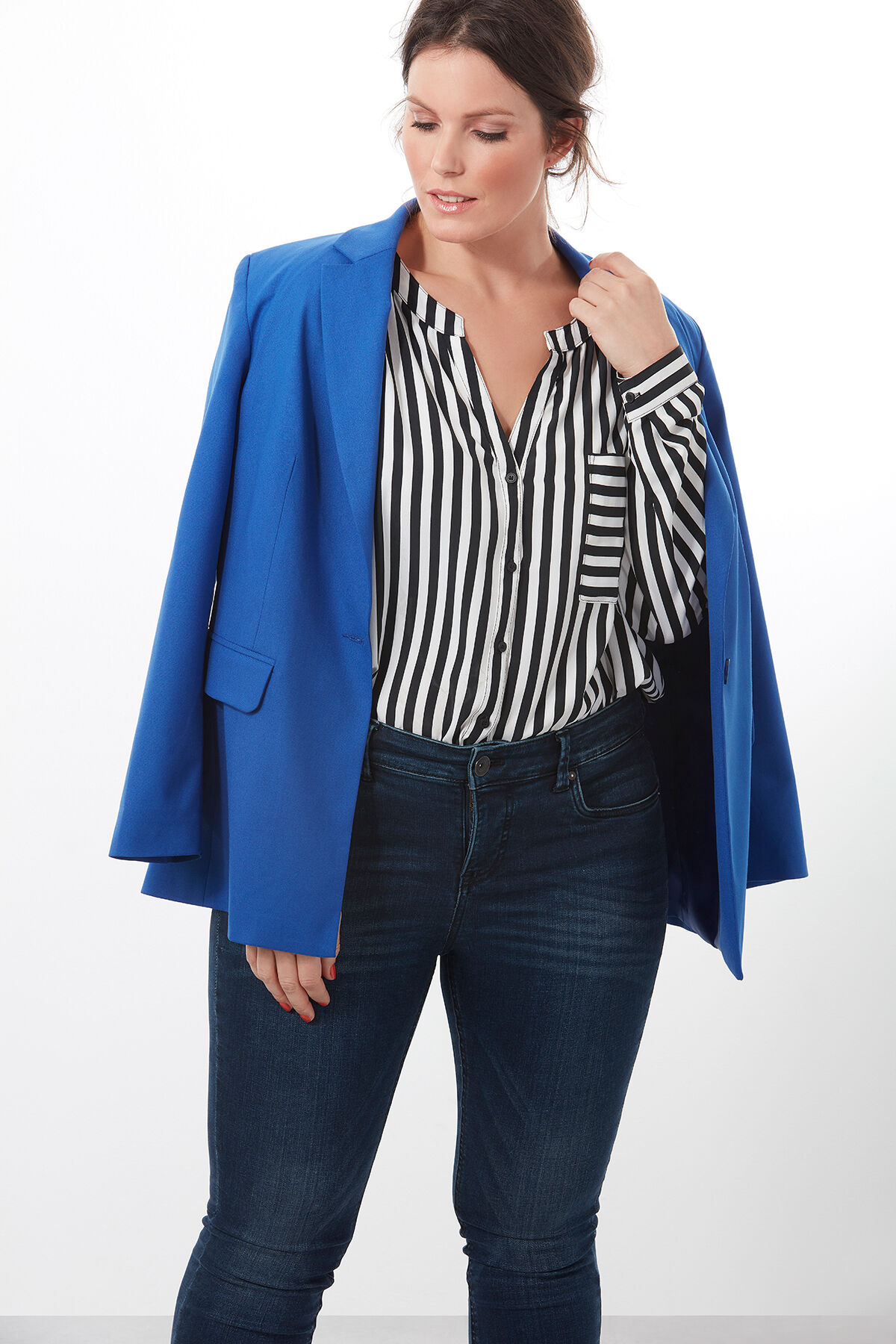 Blazer image number 4