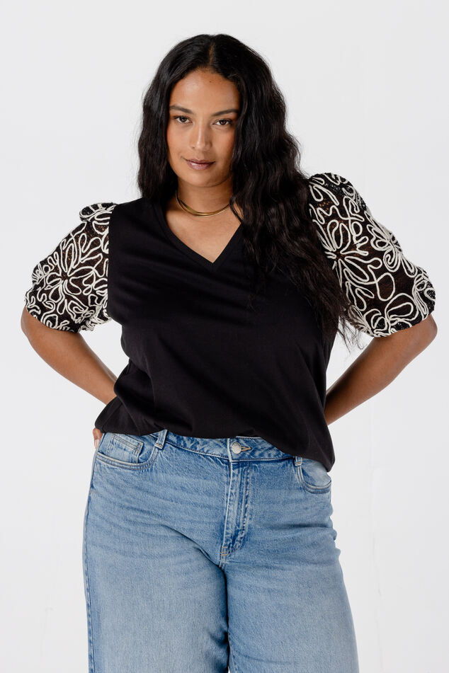 Top met broderie mouwen image number 0