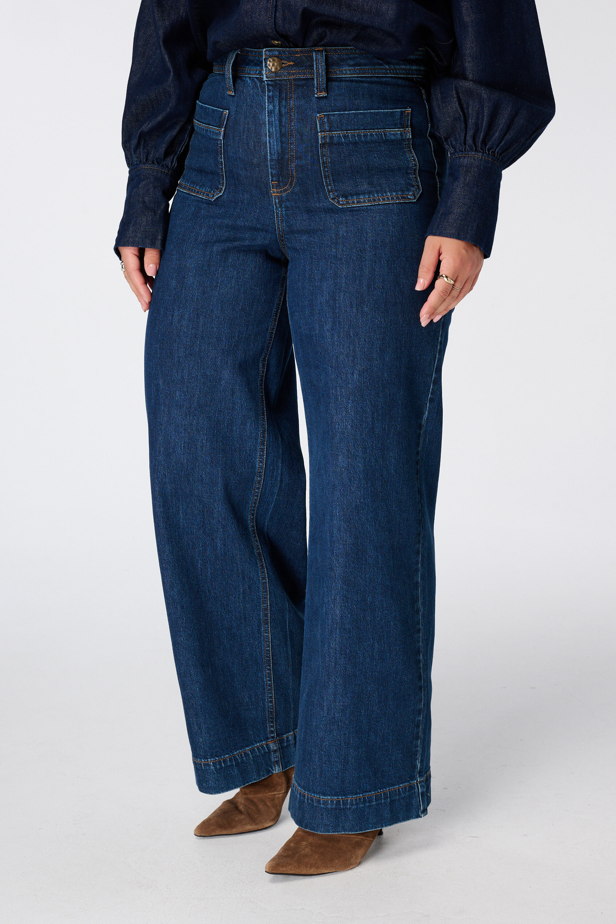 Wide leg jeans met voorzakken image number 5
