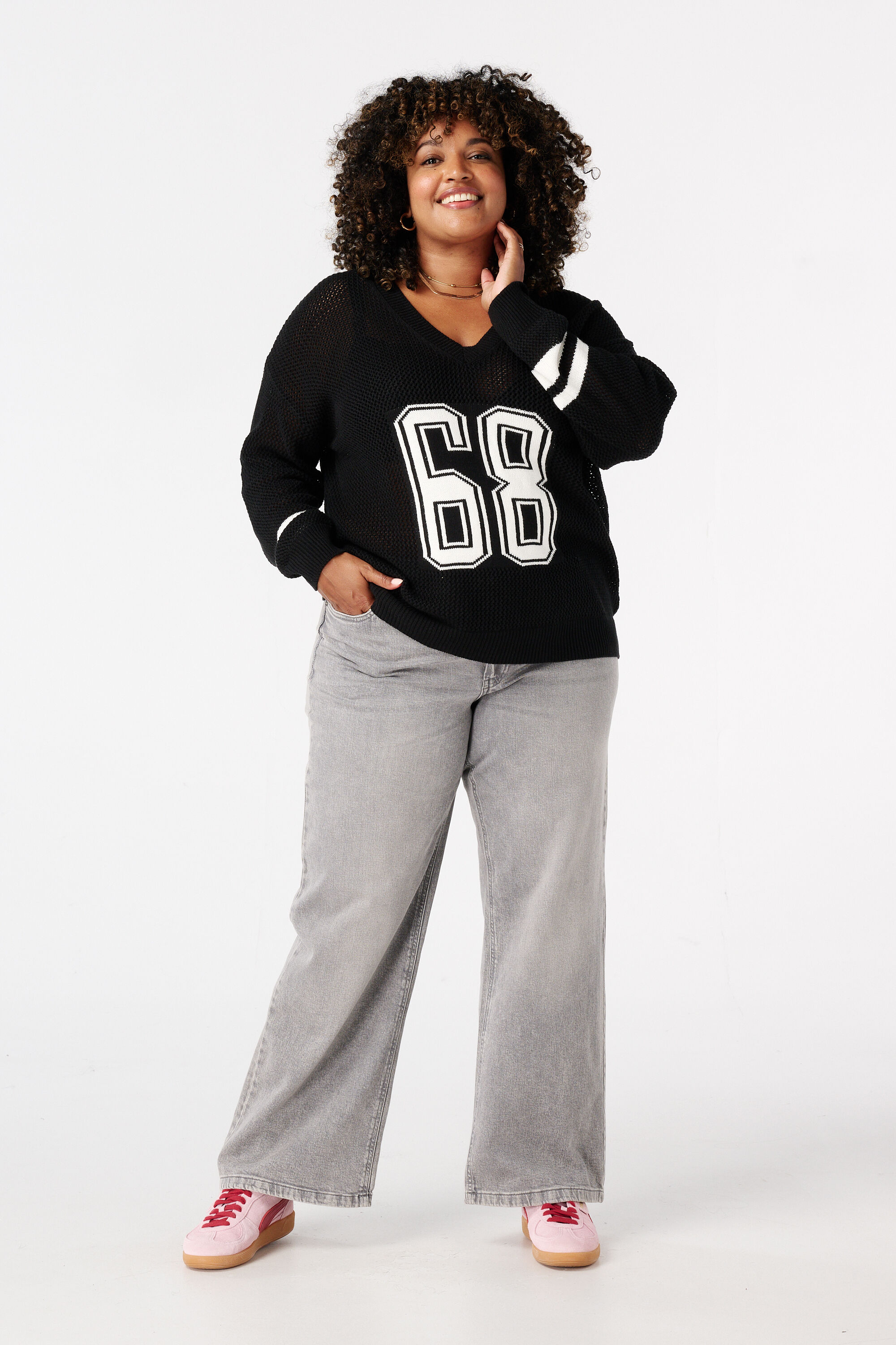 Fijn gebreide varsity trui image number 5