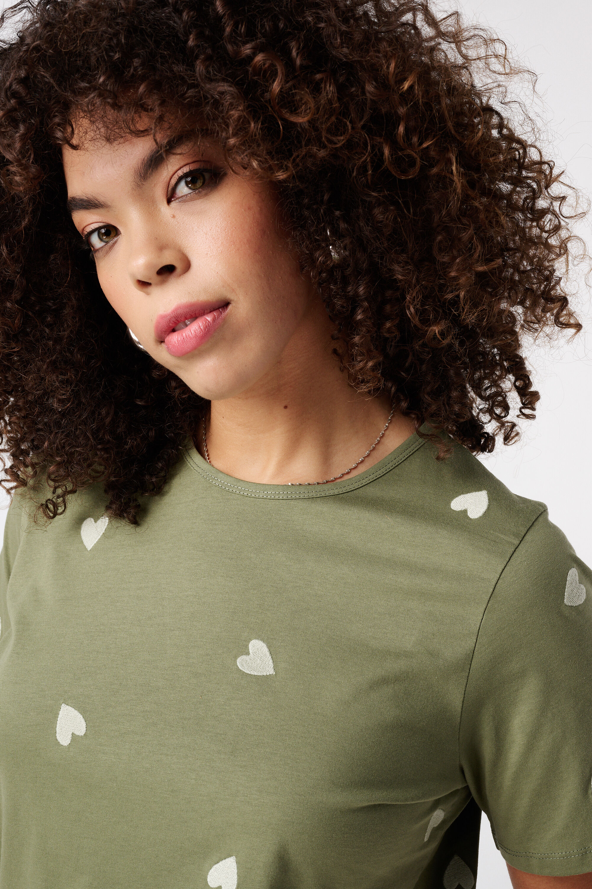 T-shirt met geborduurde hartjes image number 4