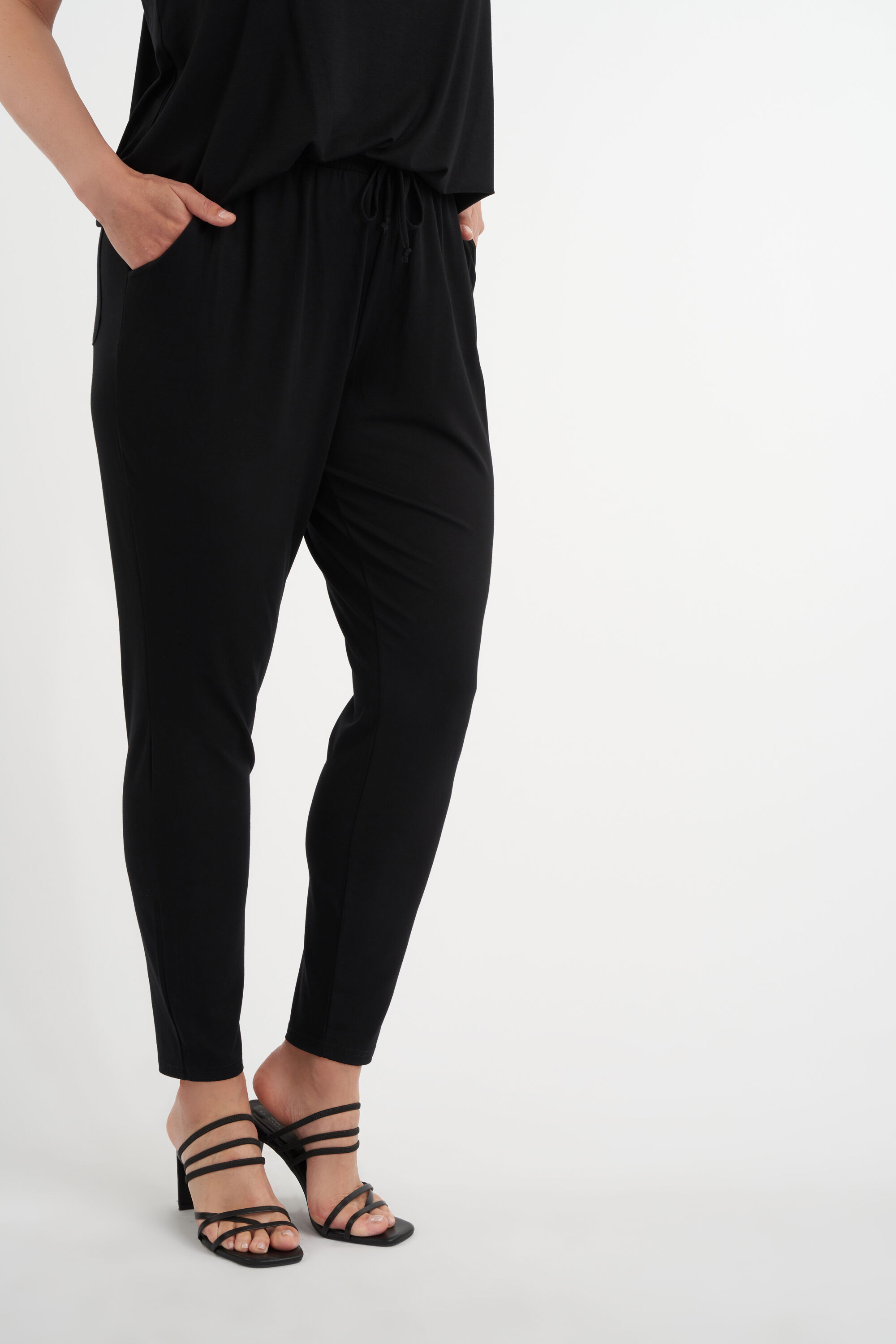 Losvallende broek image number 5