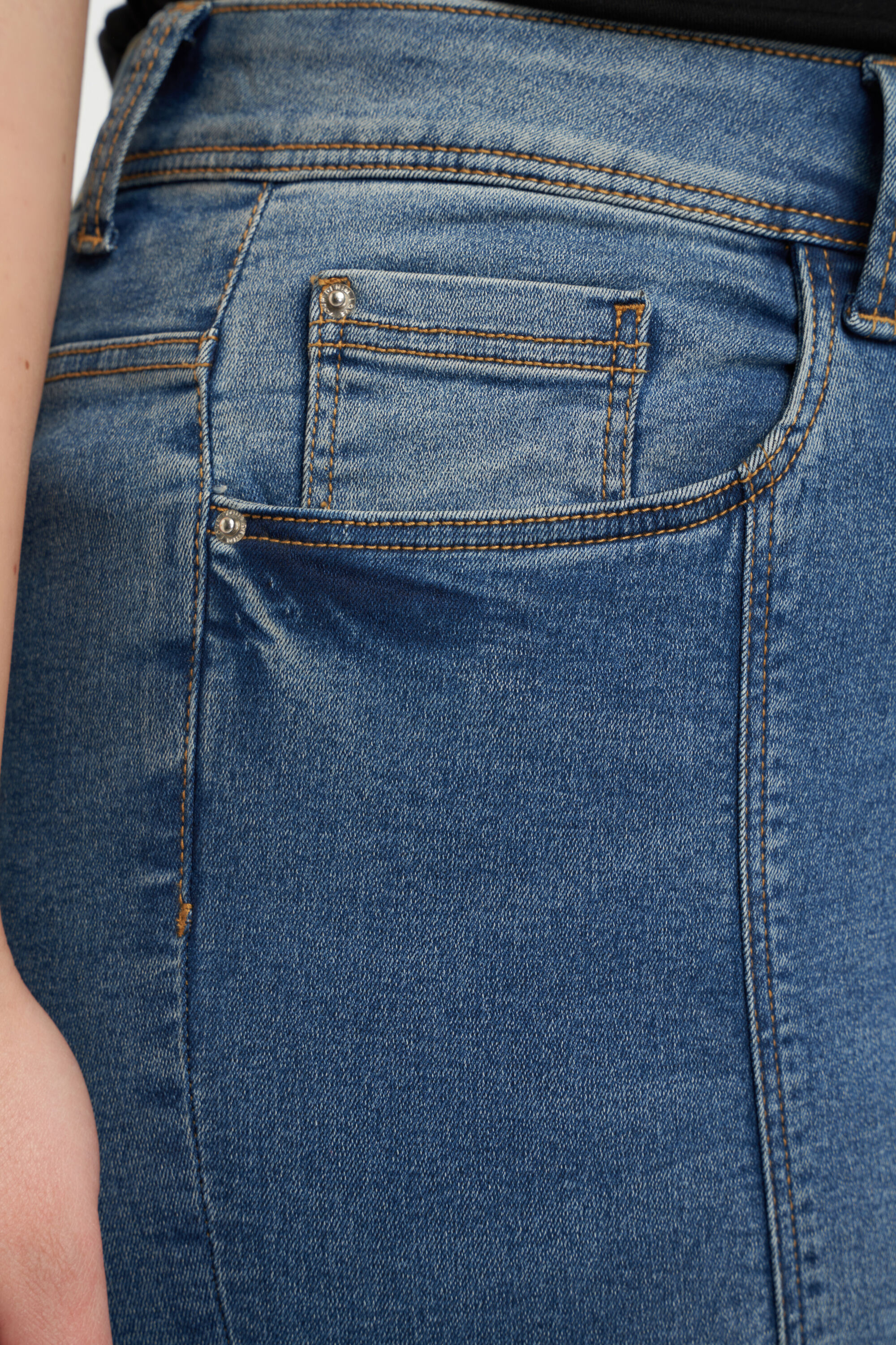 Capri broek met details image number 5