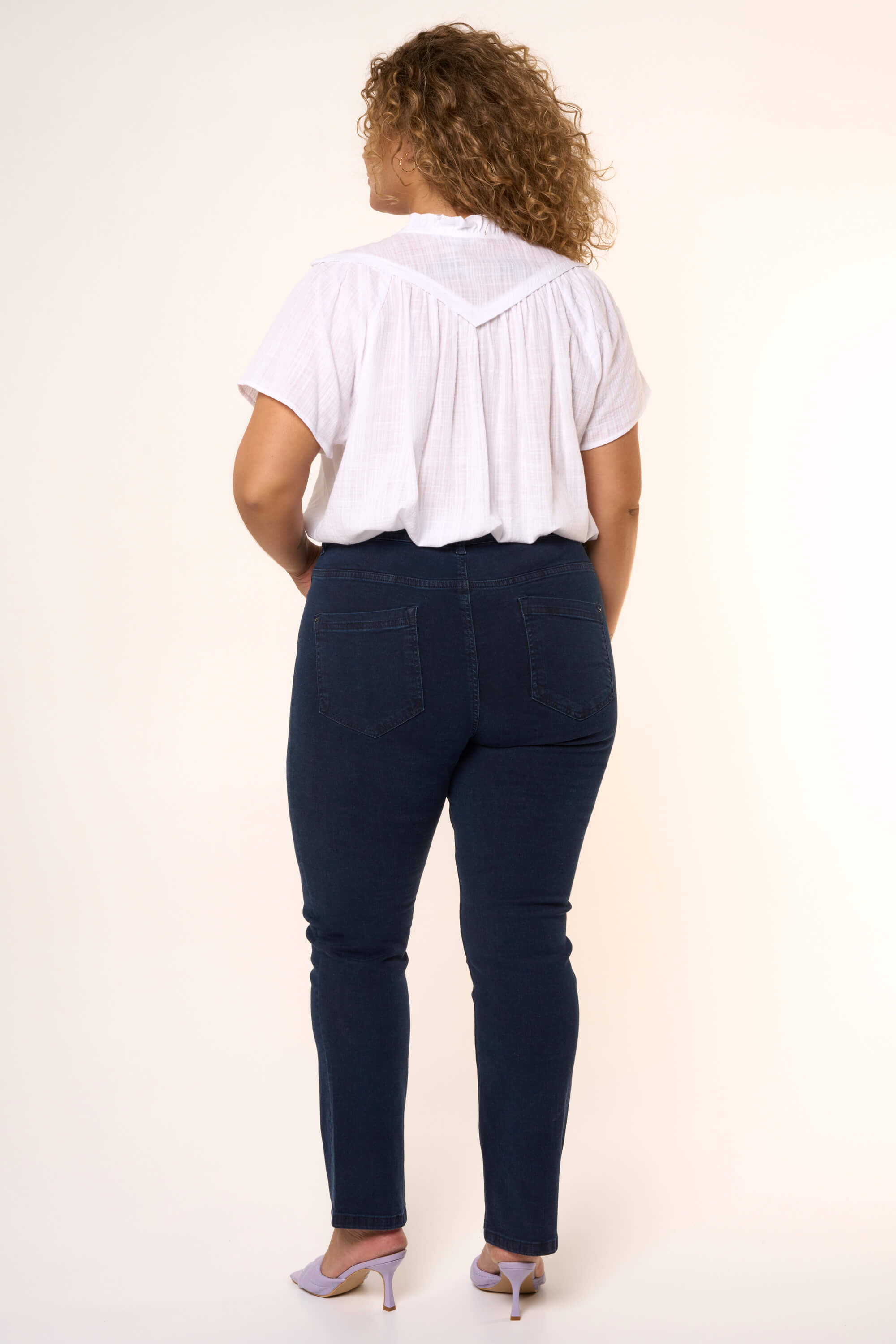 Straight leg jeans LILY image number 3