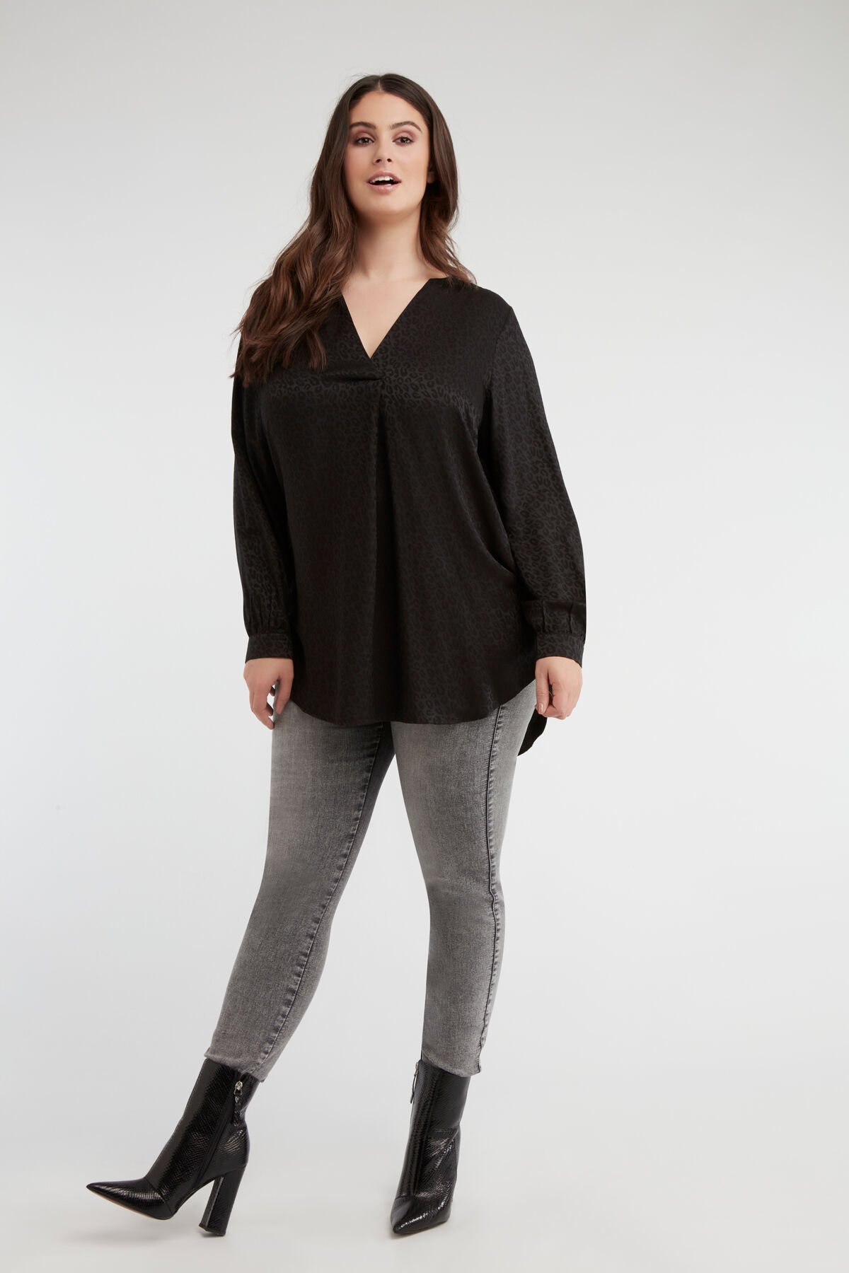 Viscose blouse image number 3