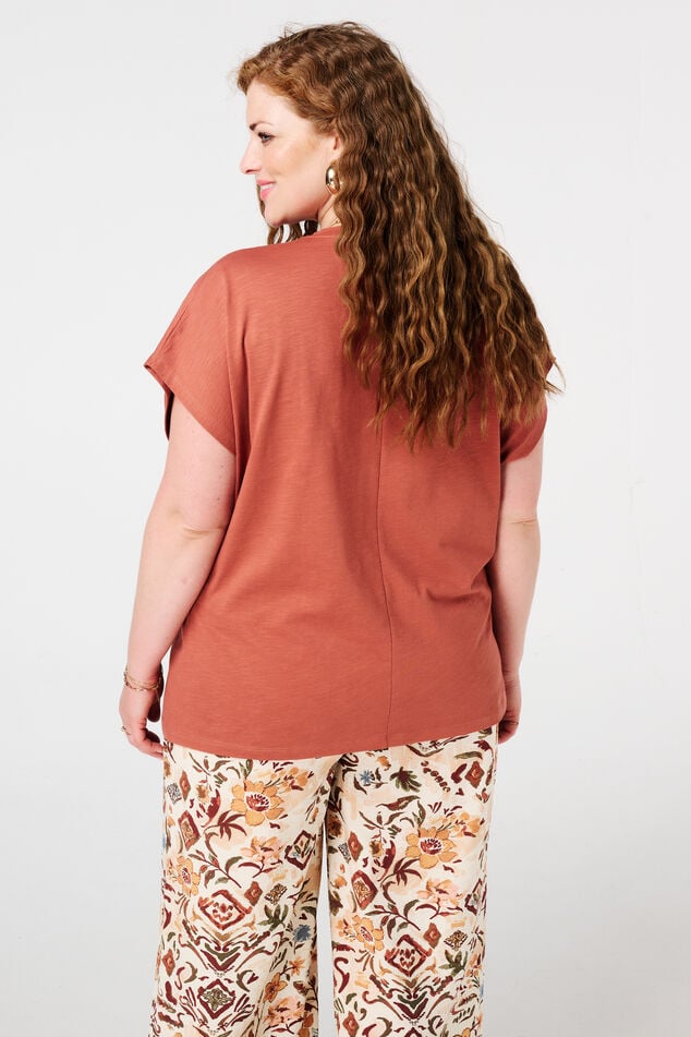 T-shirt met borduursel image number 3