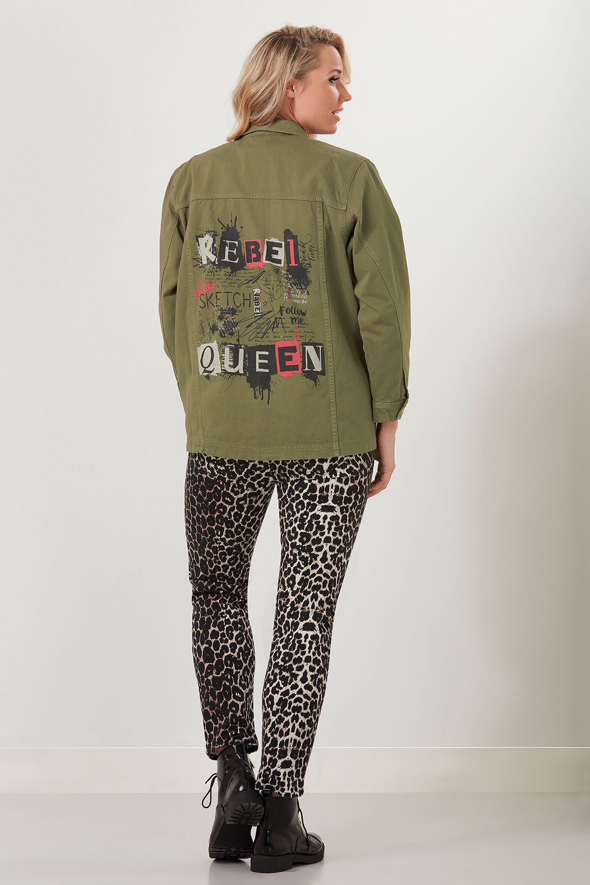 Jasje met applicaties en tekstprint image number 3