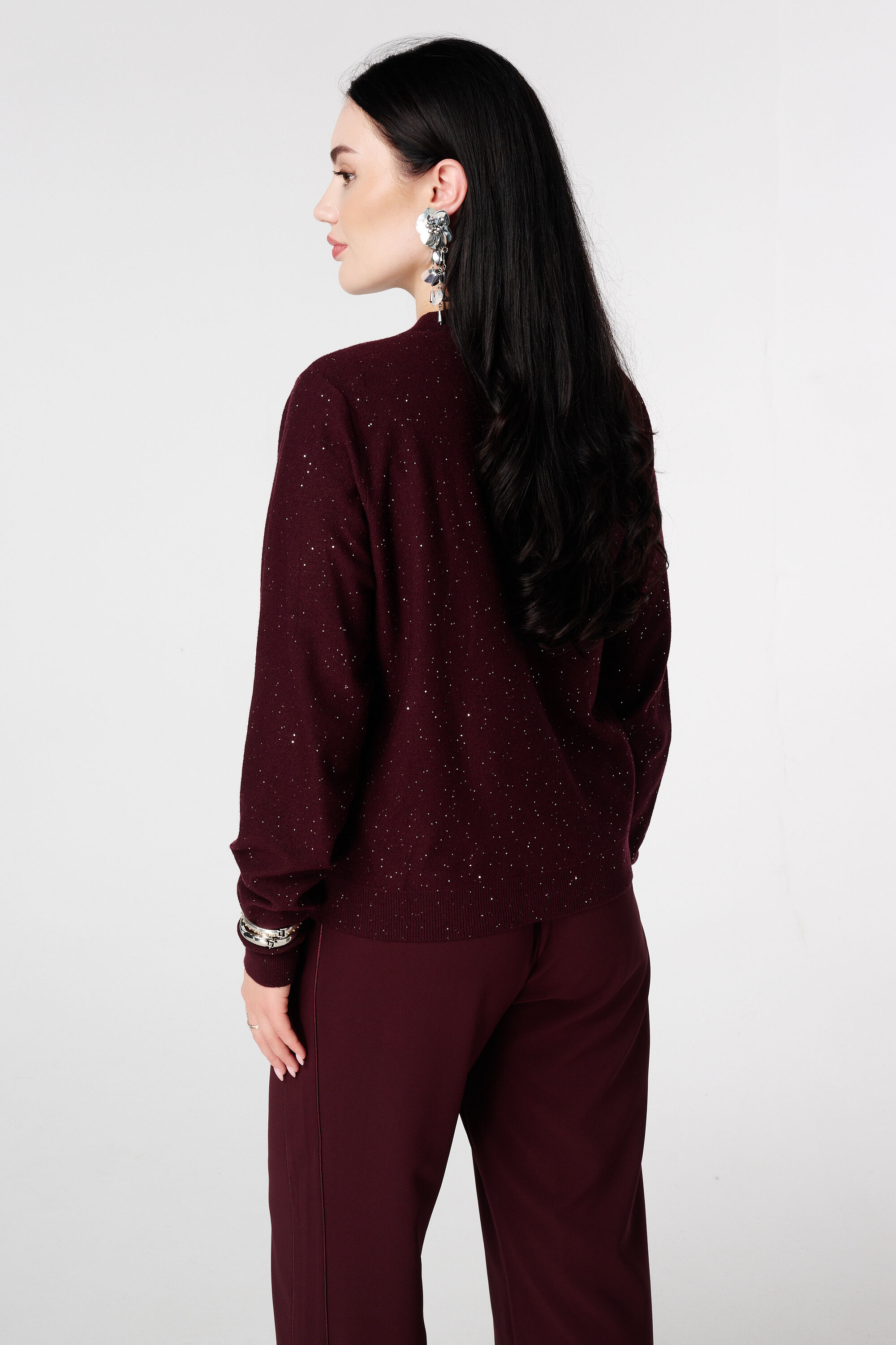 Fijn gebreid vestje met mini pailletten image number 3