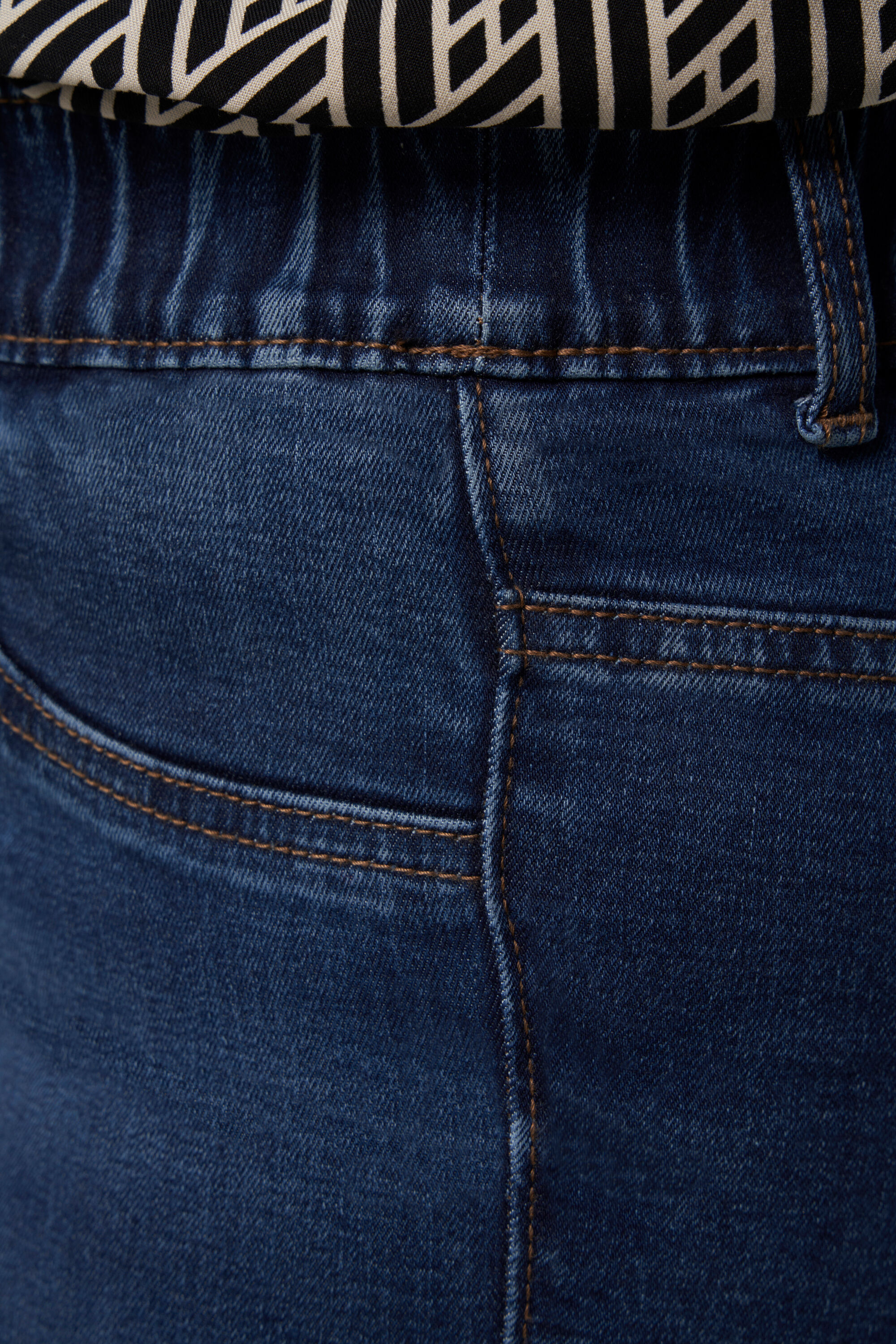 Poppy tregging 30 image number 4