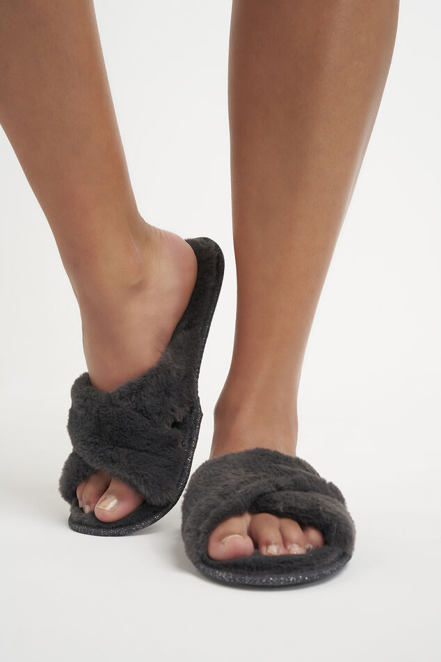 Fluffy pantoffels  image number 3