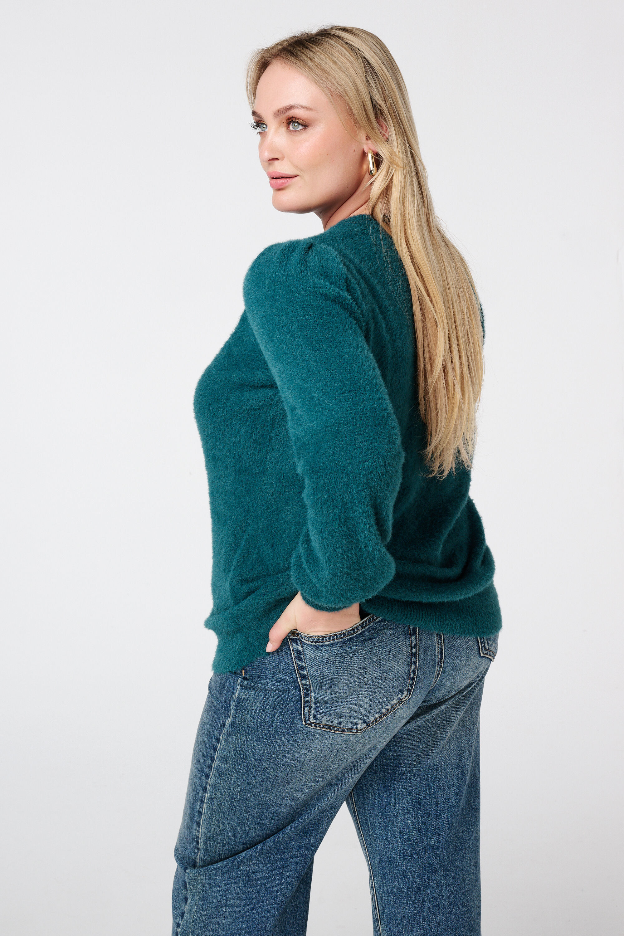 Gebreide trui van zachte garen image number 3