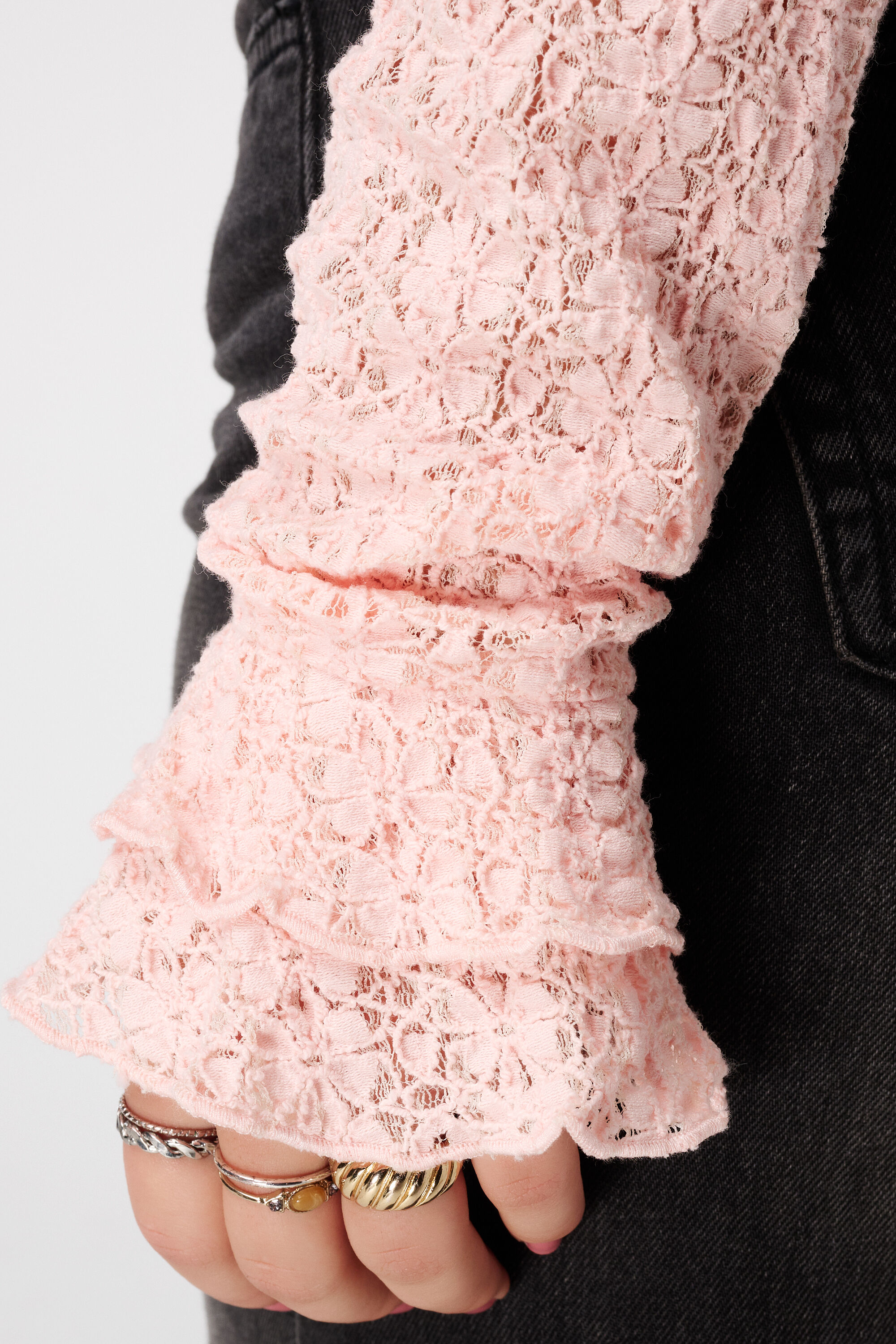 Kanten top met trompetmouwen image number 6