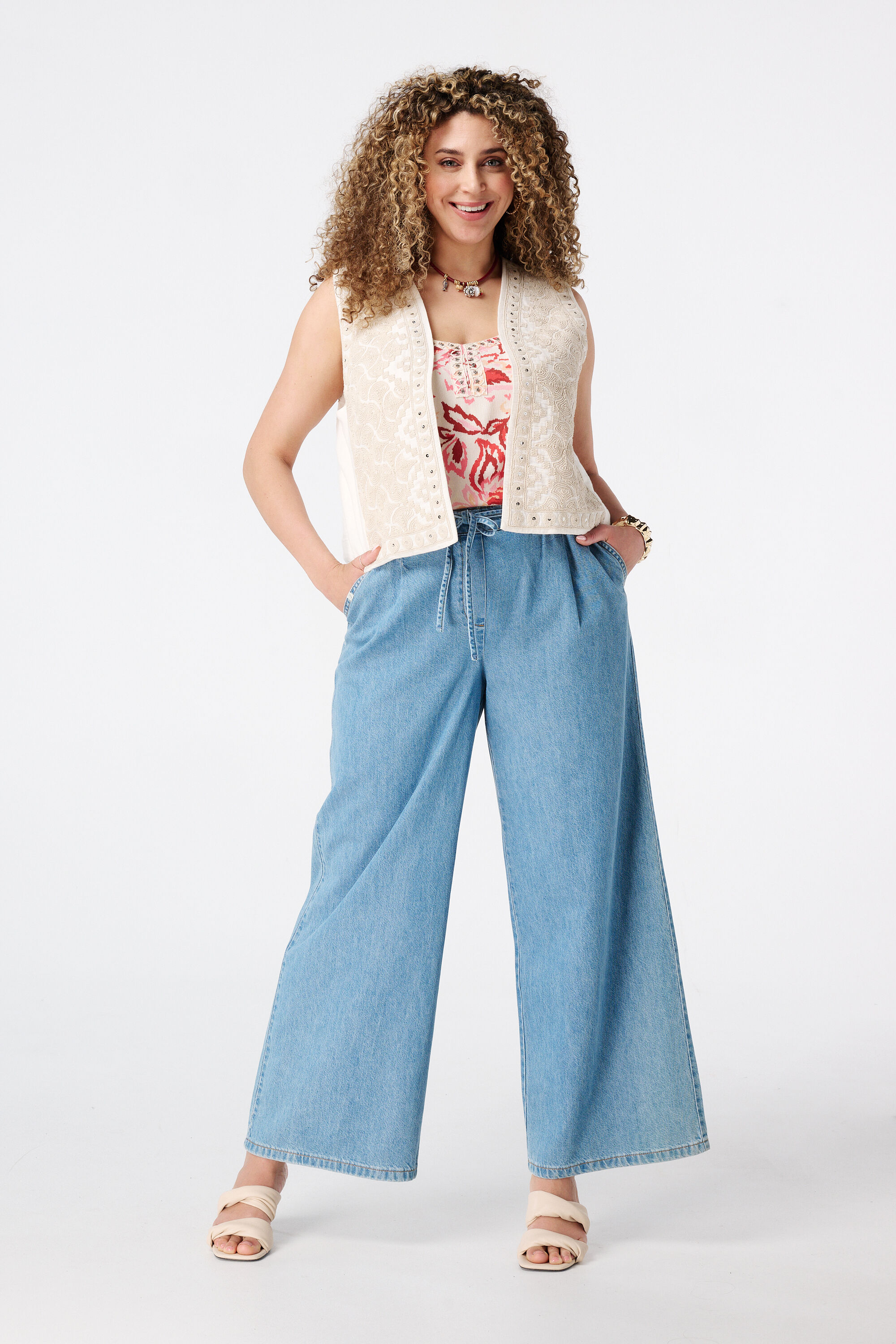Gilet met borduursel image number 5