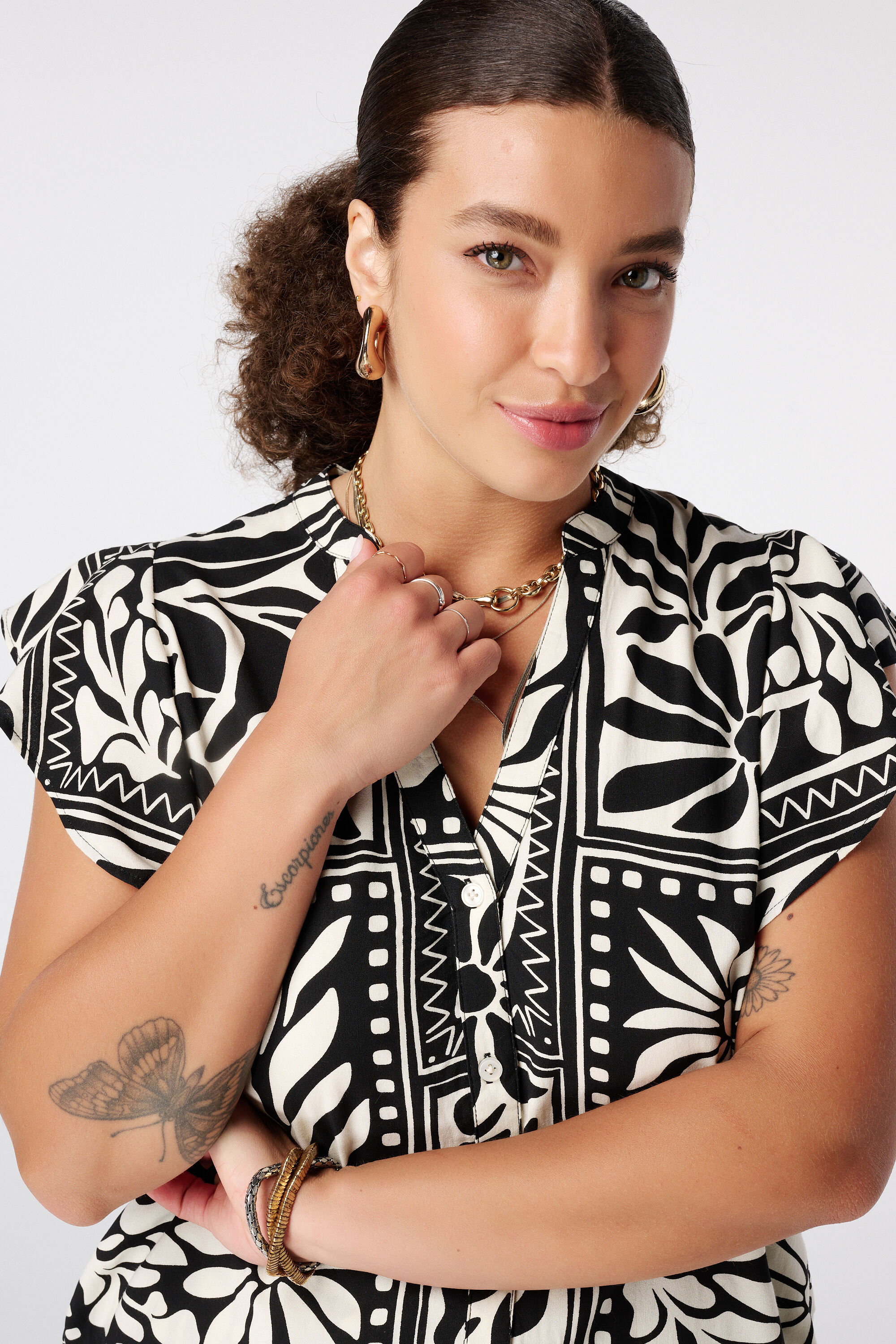 Blouse met ruffles image number 4