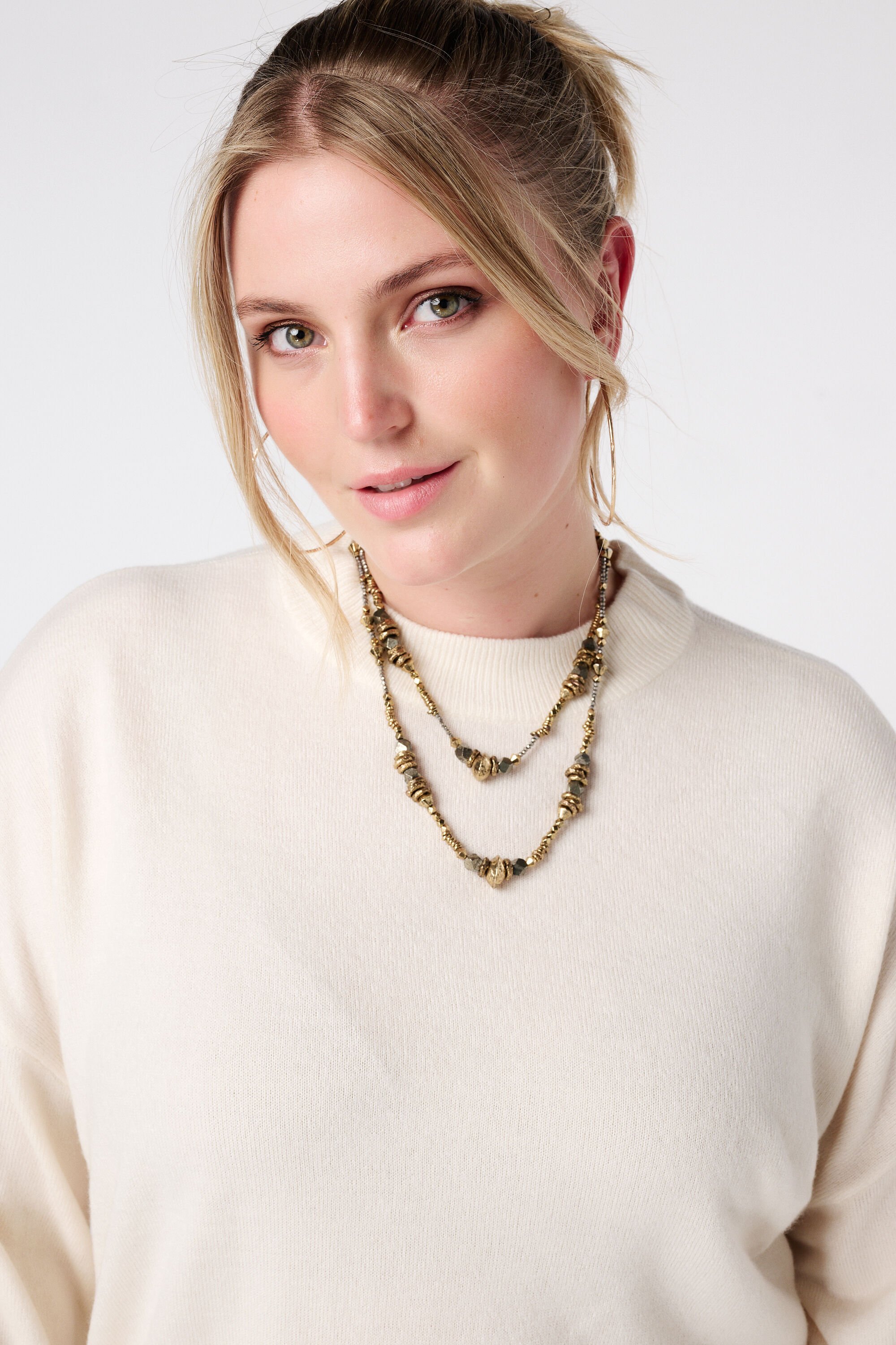 Fijn gebreide trui met ballonmouwen image number 4