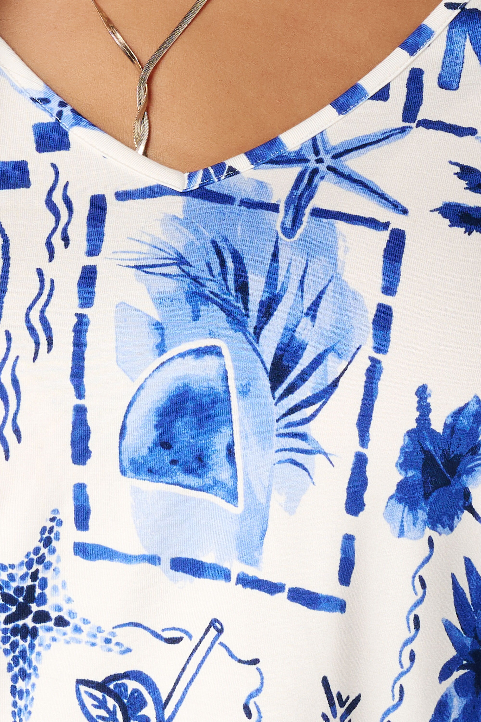 Top met print en V hals image number 6