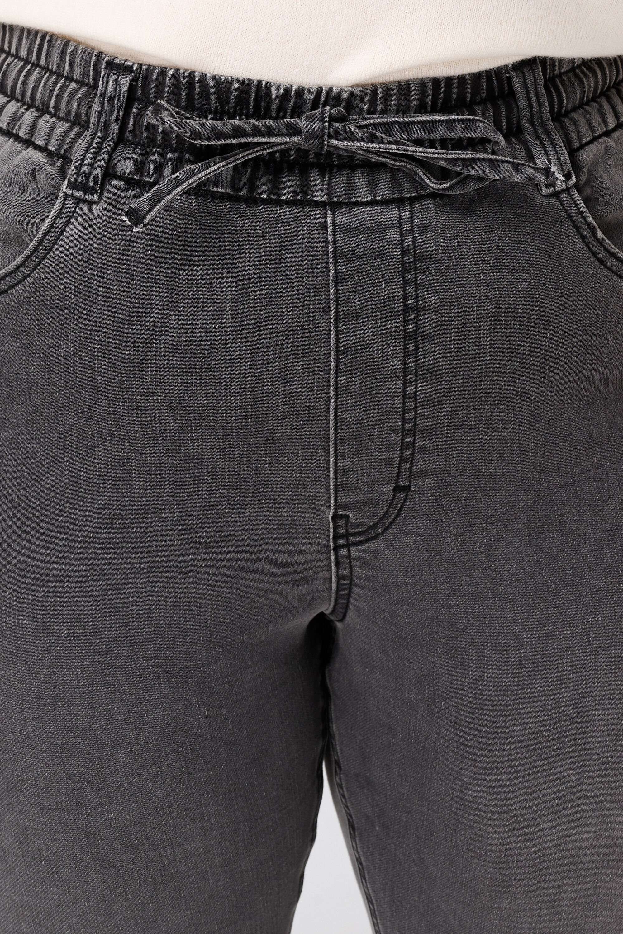 Slim fit jeans image number 4