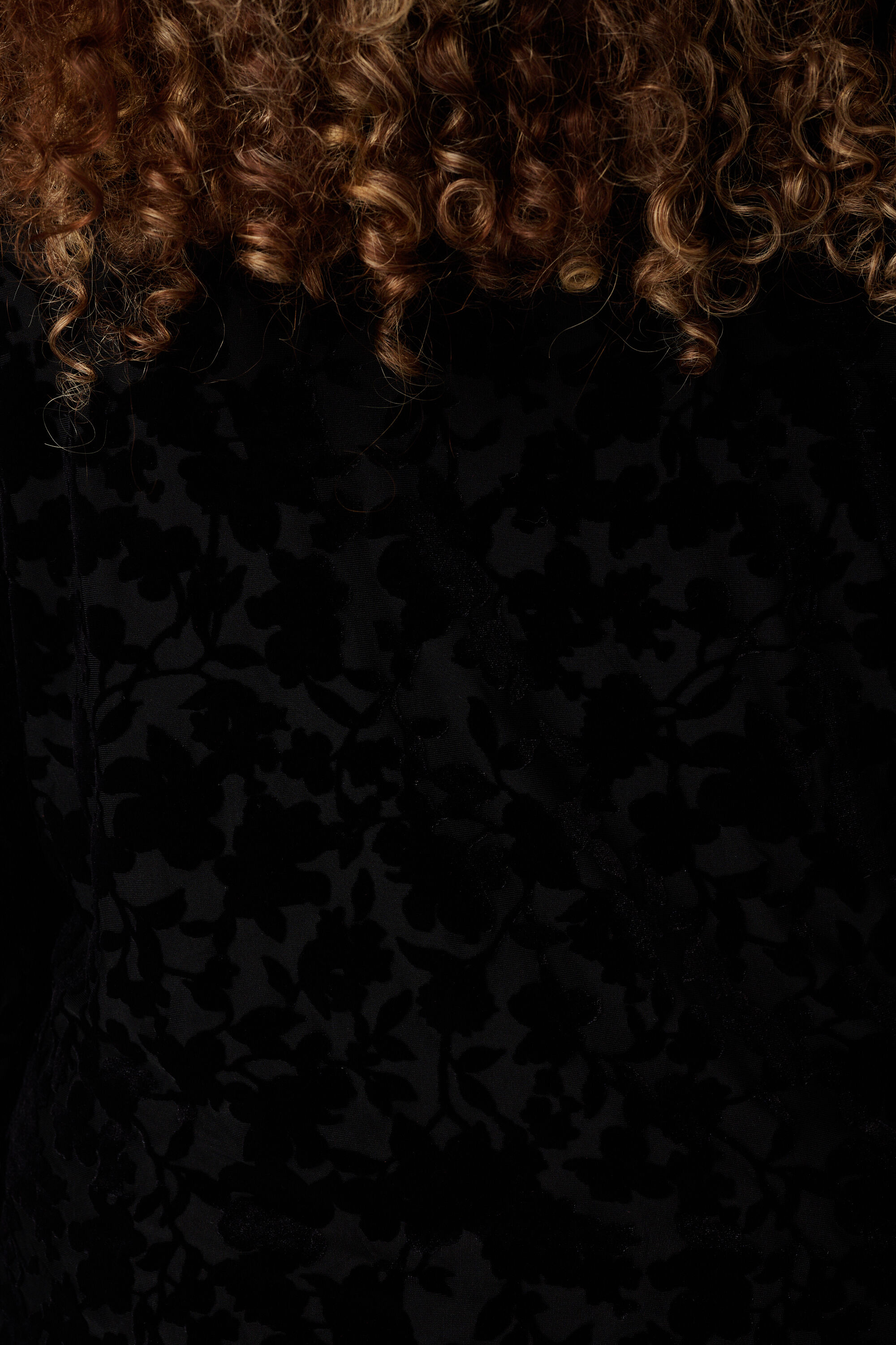 Velvet top image number 6