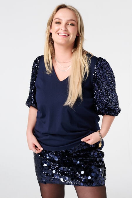 Top met pailletten pofmouwen Top met pailletten pofmouwen