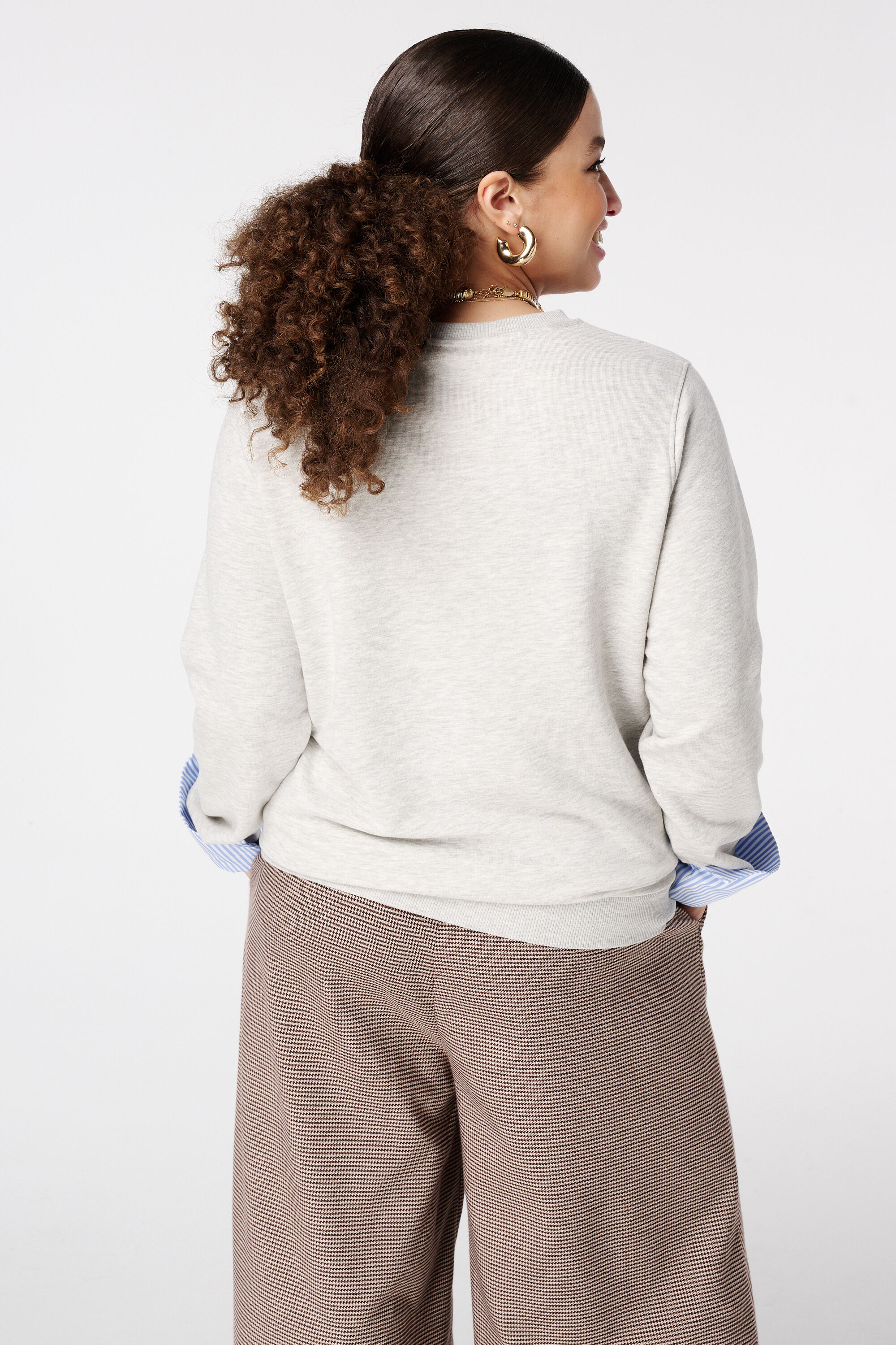 Sweater met blouse details image number 3