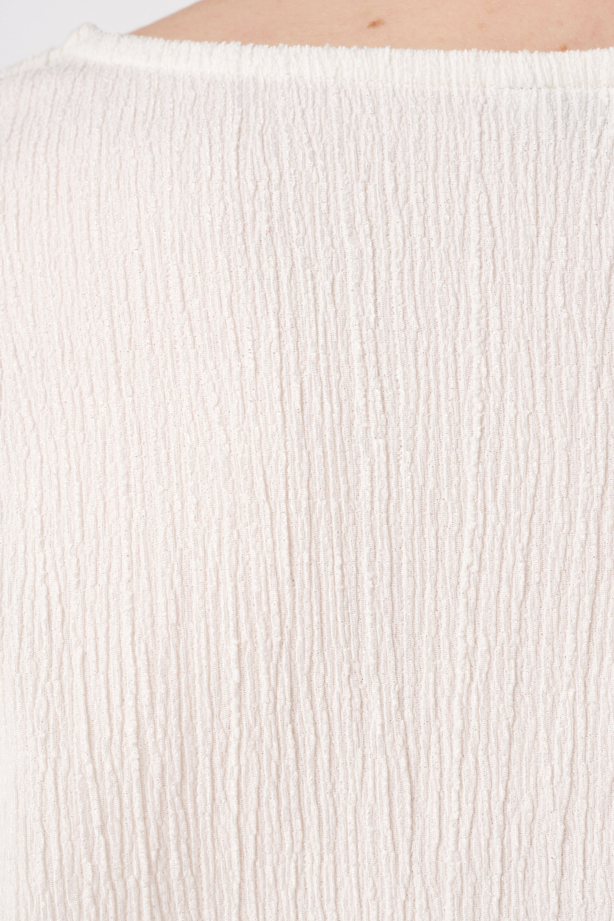 Top met structuur en kapmouwtje image number 6