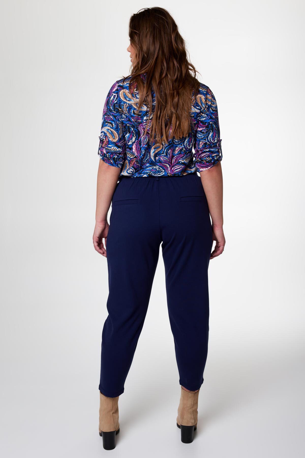 Enkellange broek met ritsjes image number 3