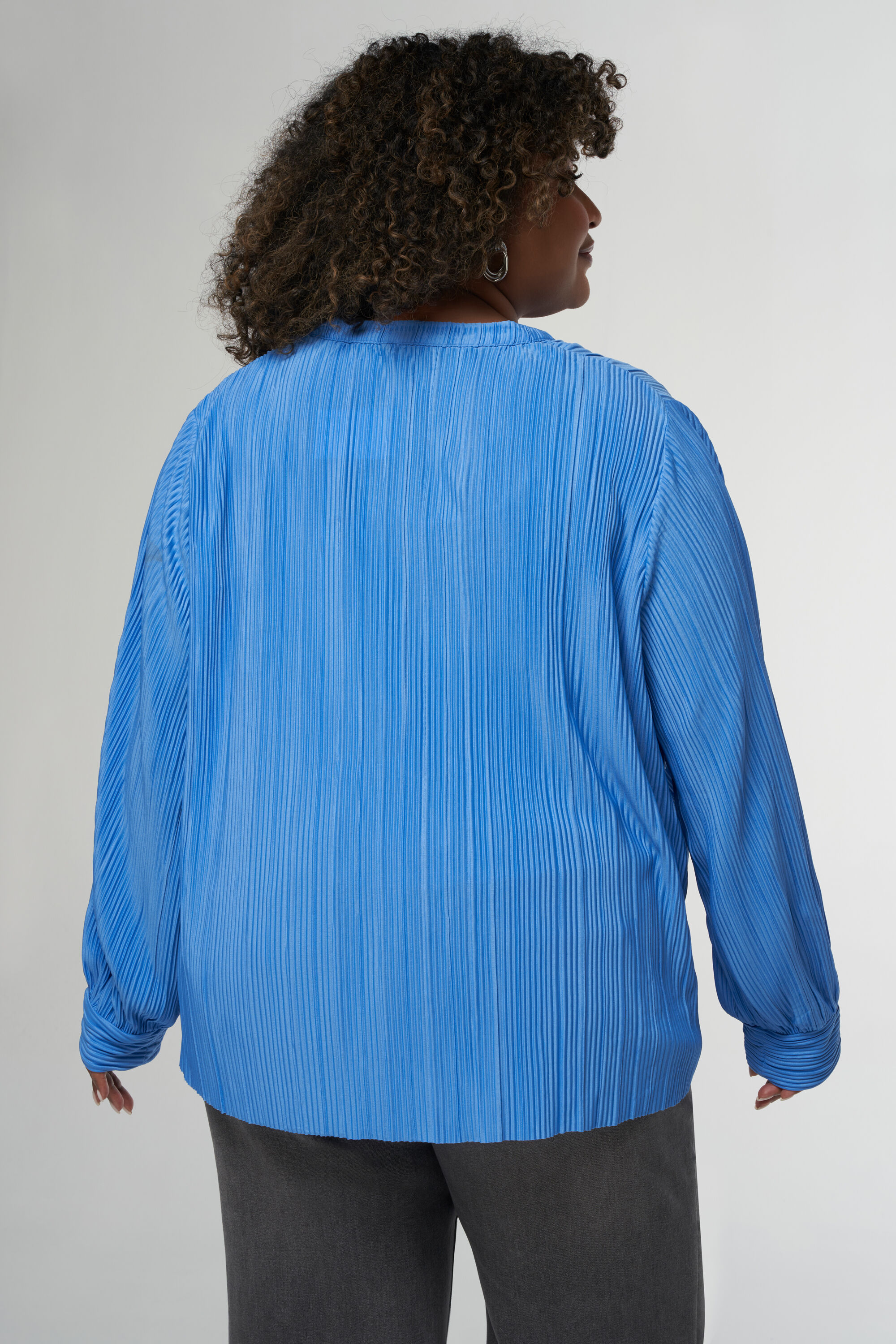 Rechtvallende top met v-hals image number 3