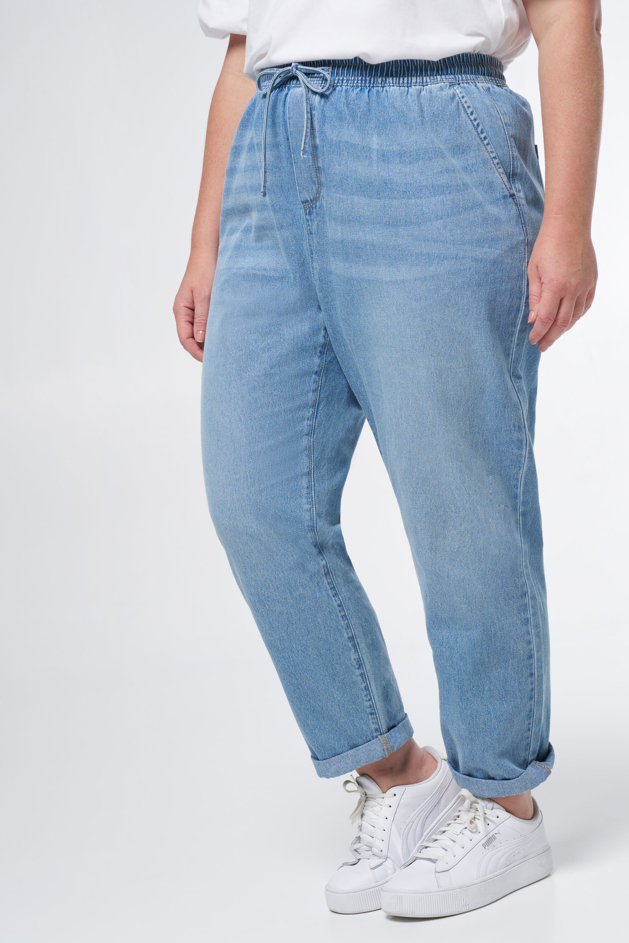 Denim broek met strikkoord image number 5