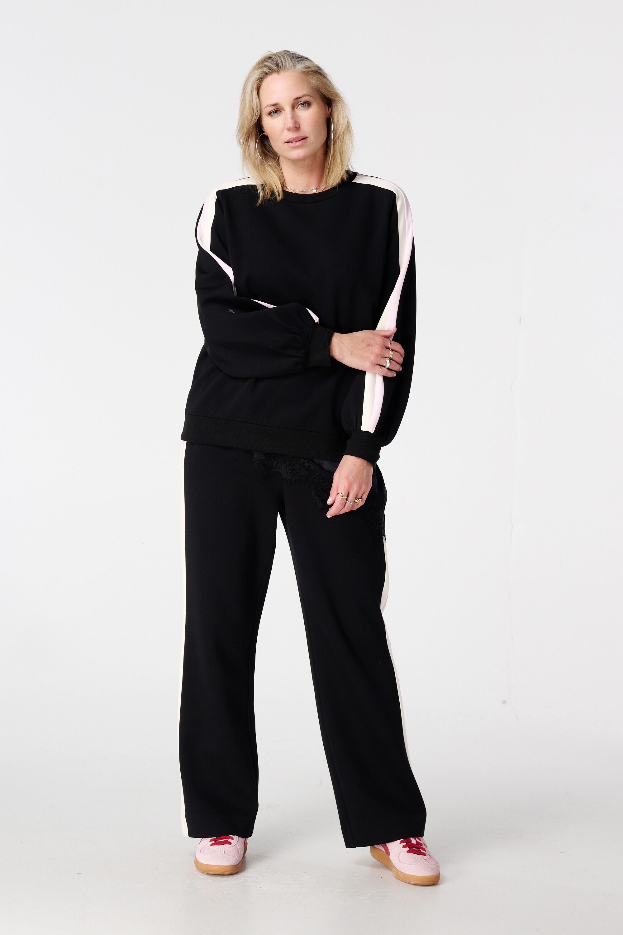 Sweater met ballonmouw en sportieve streep image number 5