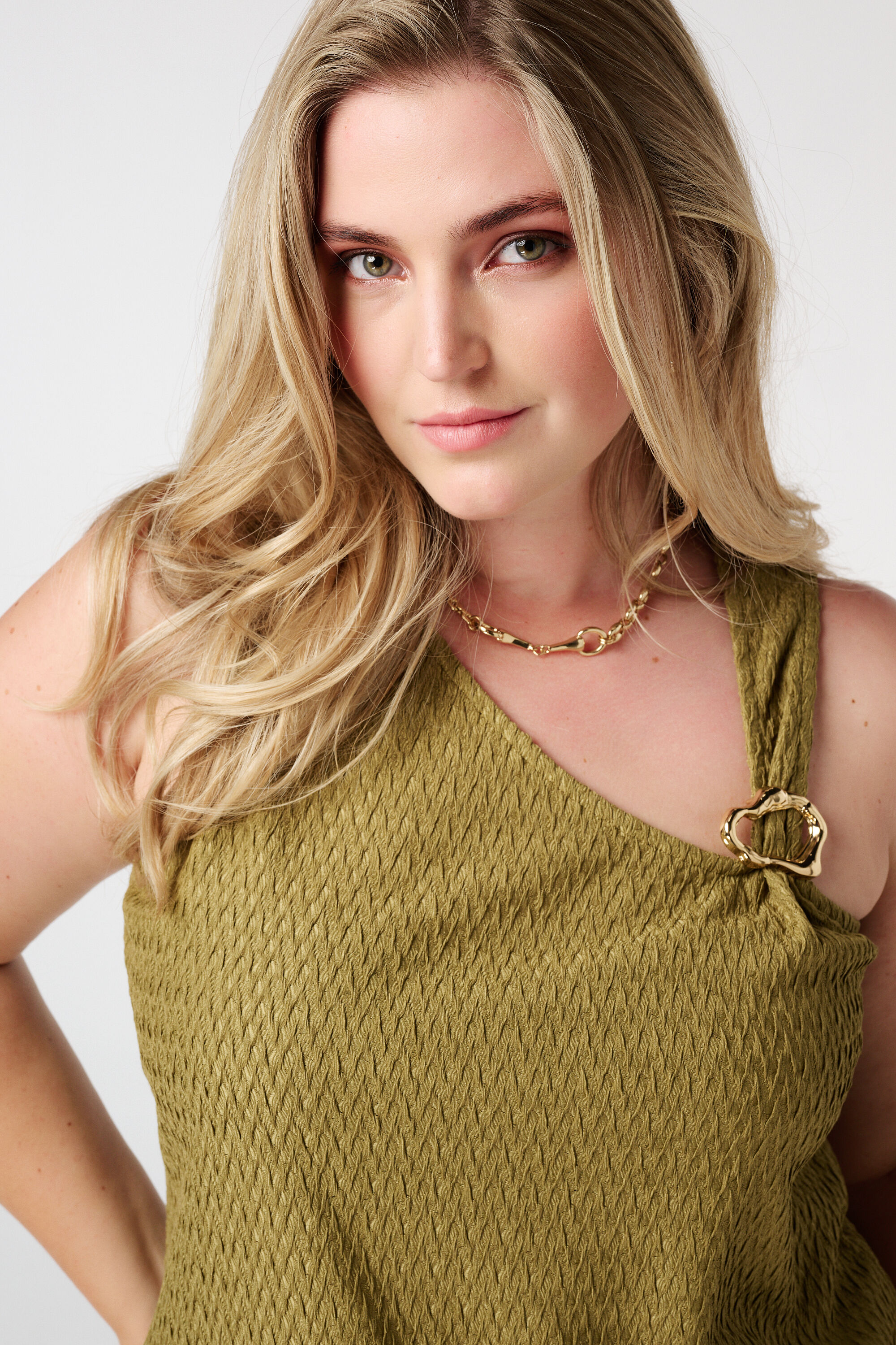 Asymmetrische top met sierdetail image number 4