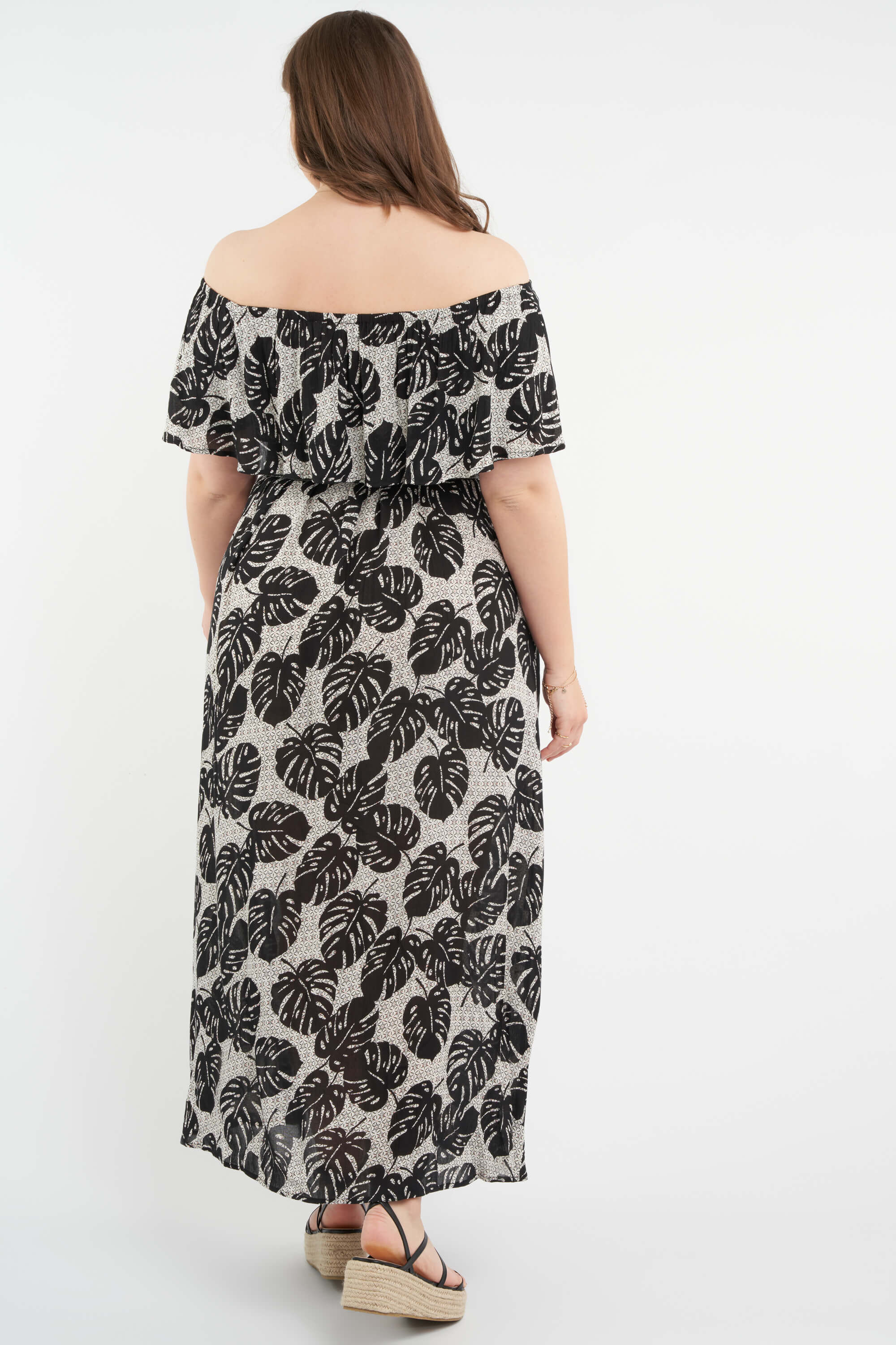 Off shoulder jurk met print image number 3