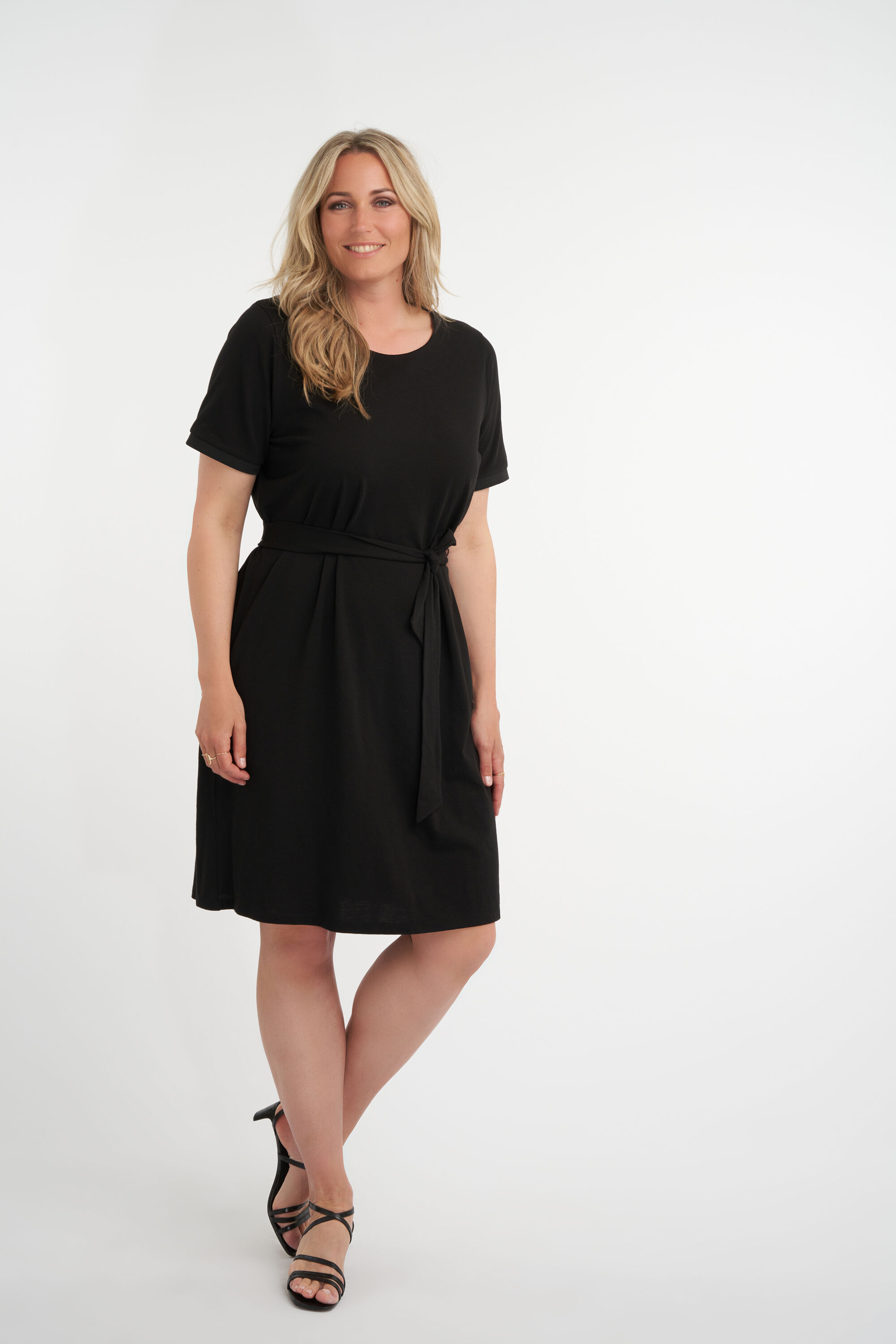 Jurk met strikceintuur image number 6