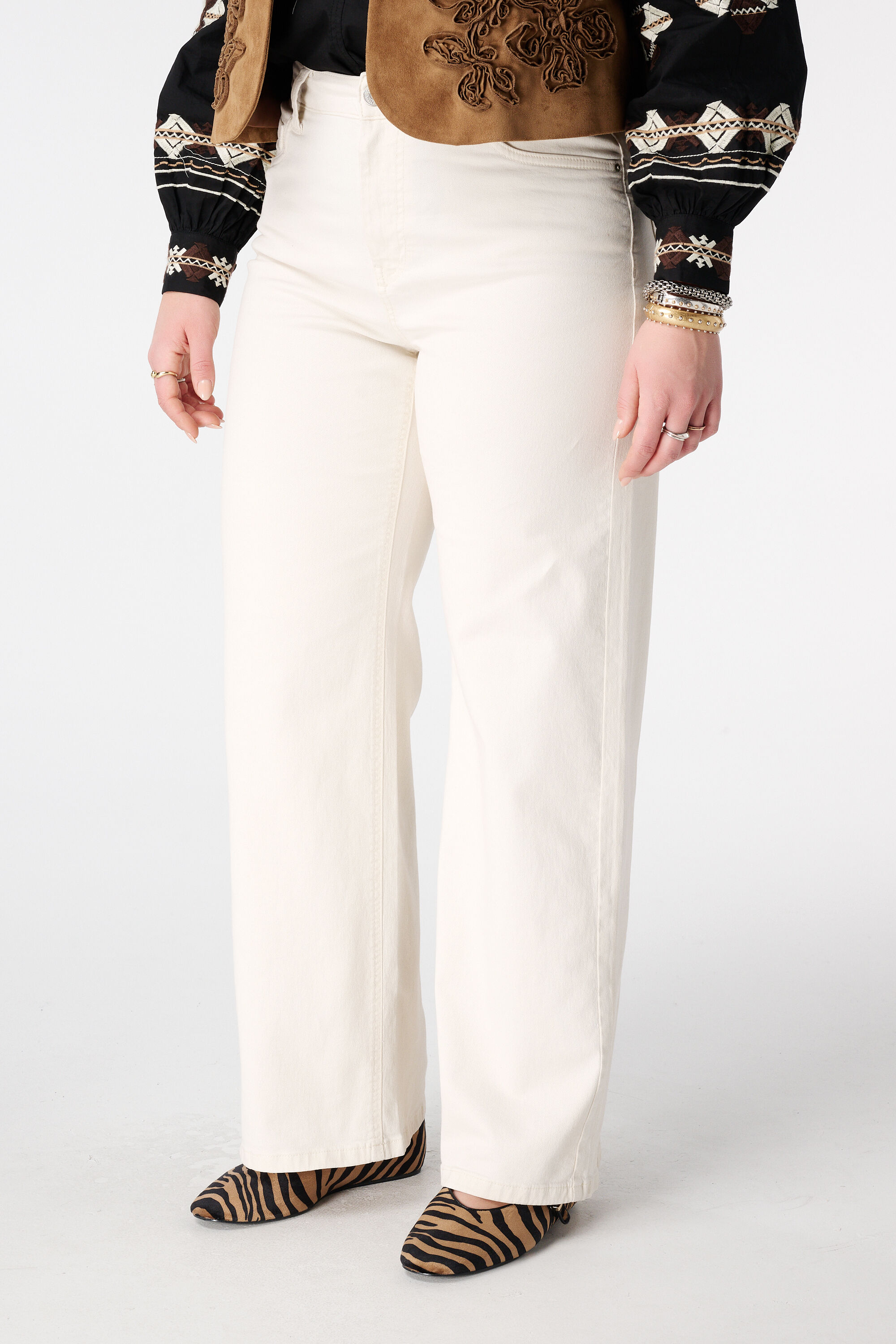 Wide leg jeans IVY image number 5