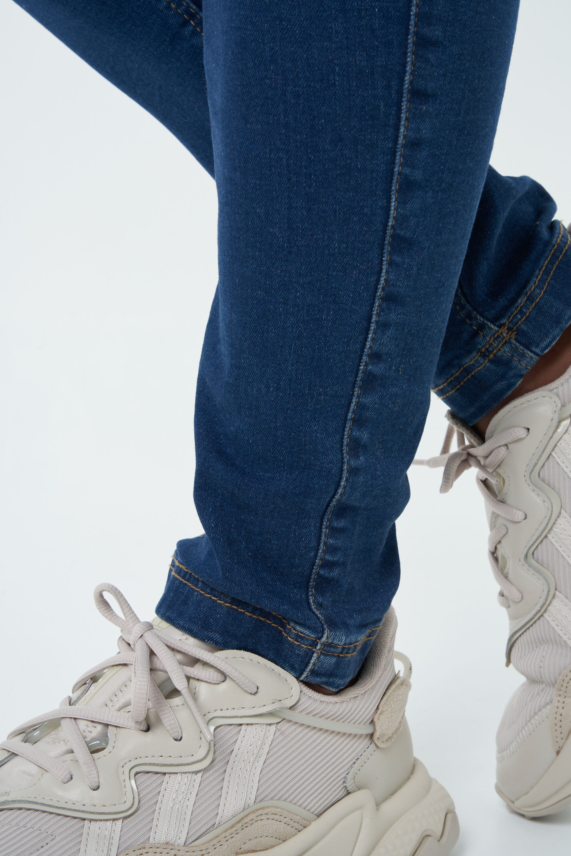 Slim fit 30 inch tregging POPPY image number 4