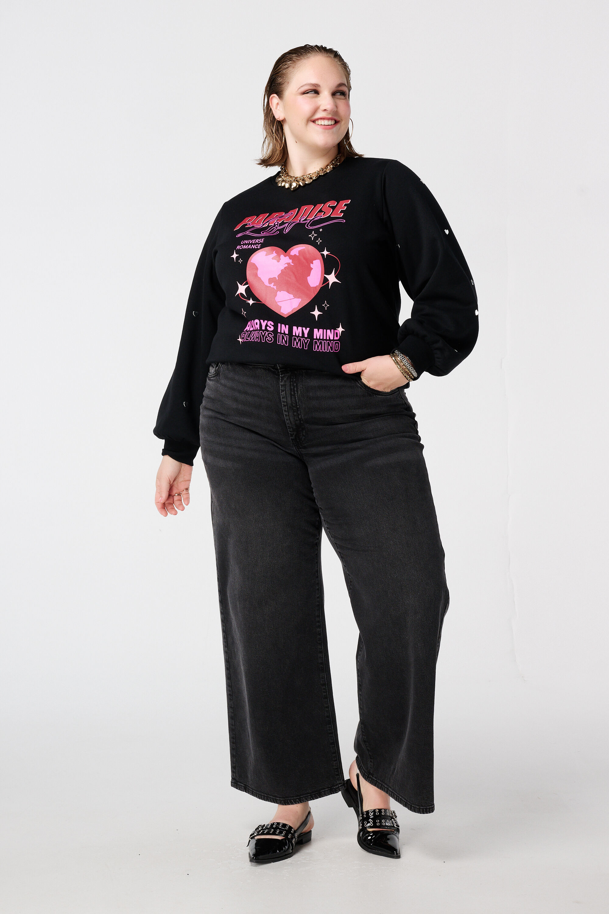 Sweater met print en hartjes image number 5