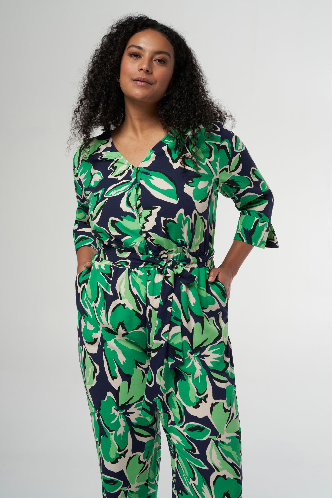 Jumpsuit met groene bloemenprint image number 5