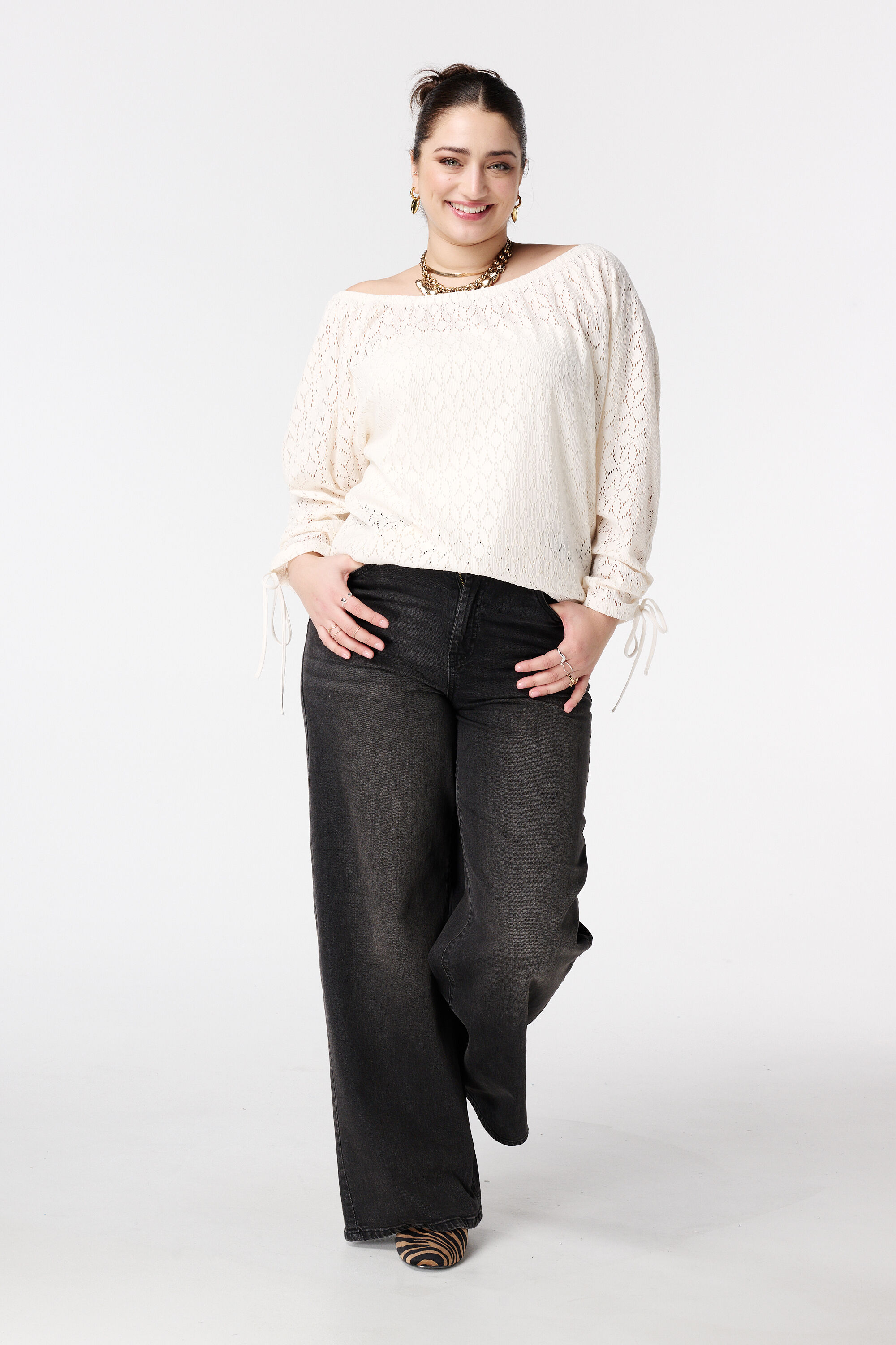 Top met opengewerkt dessin image number 5