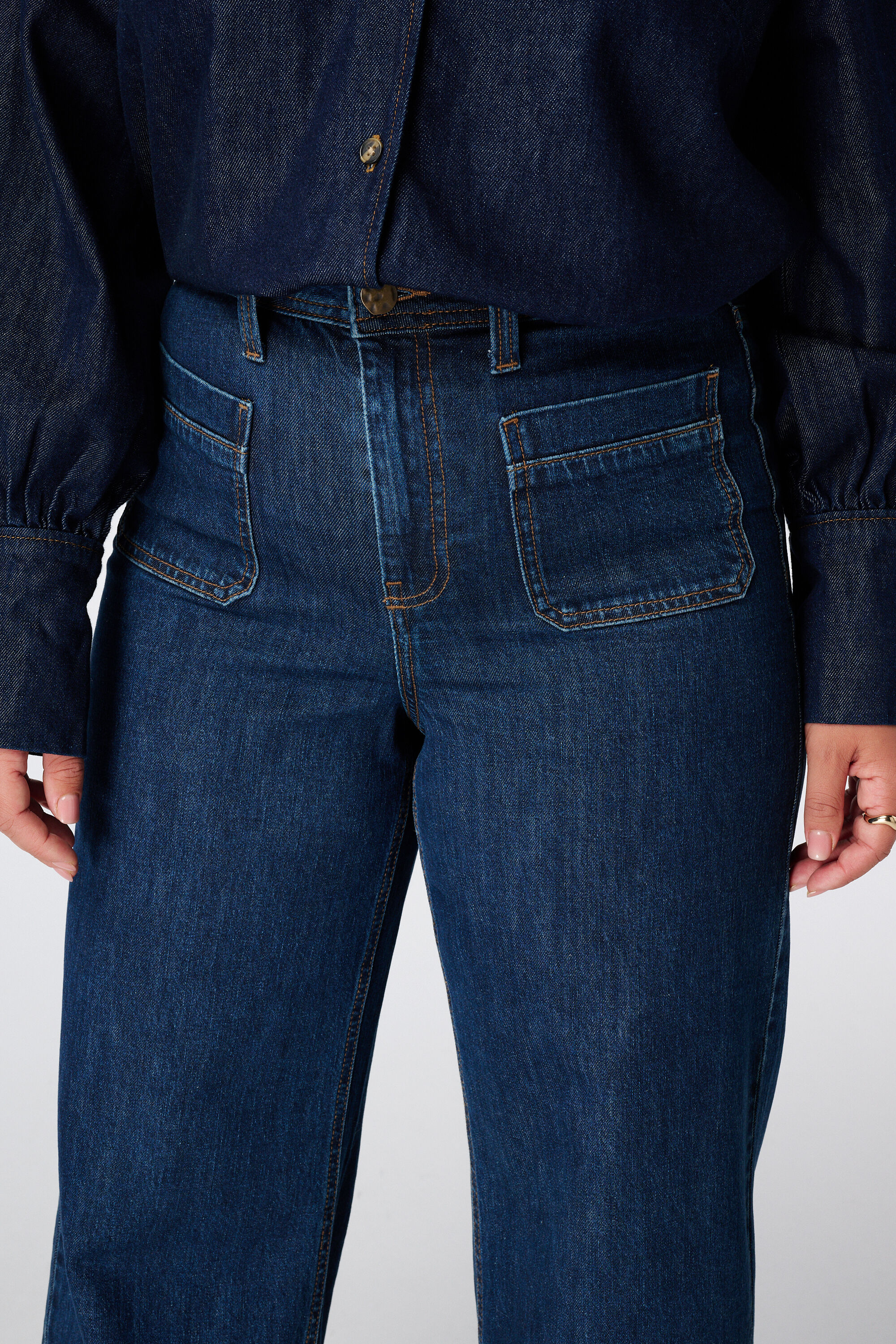 Wide leg jeans met voorzakken image number 4