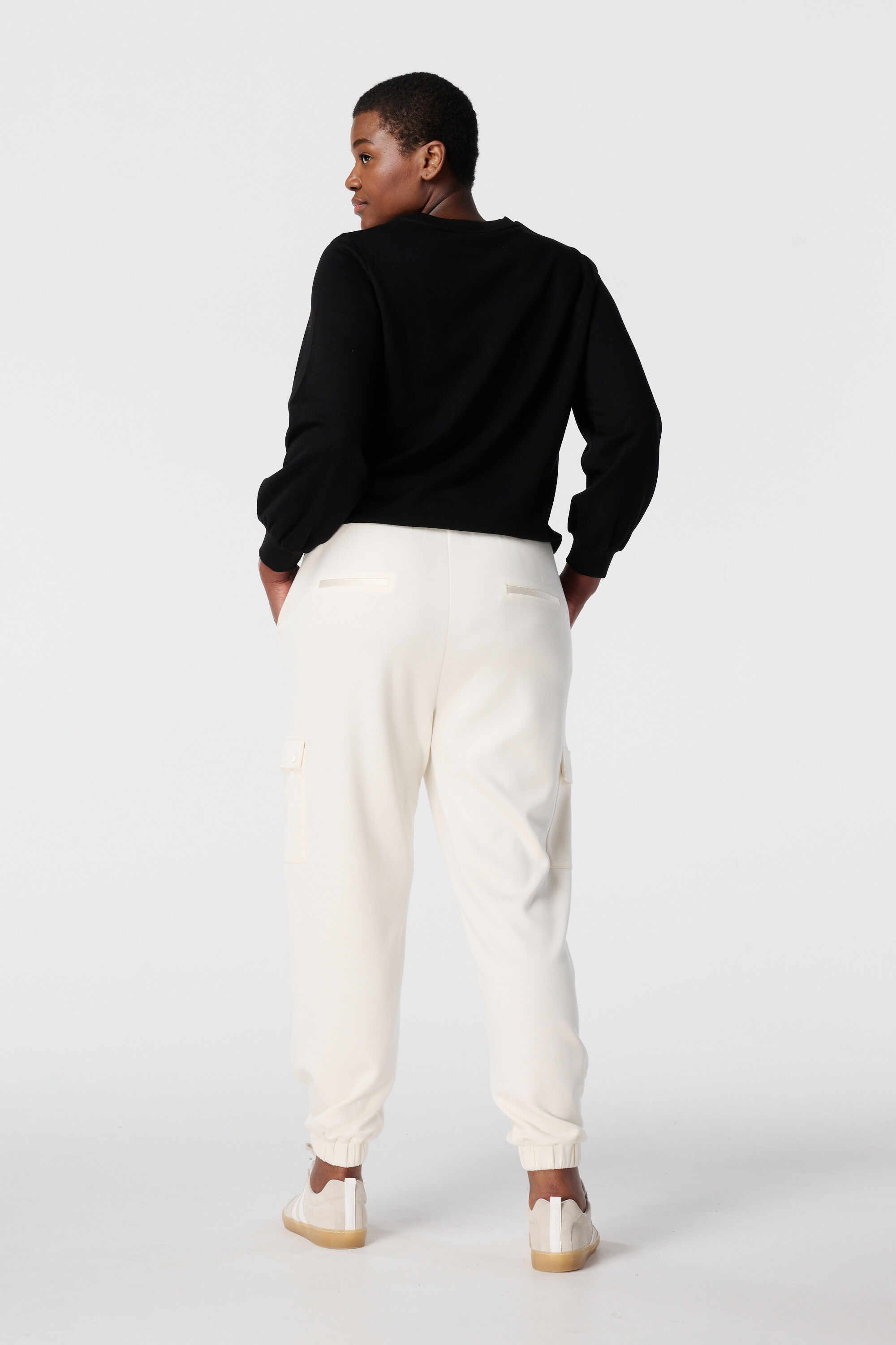 Sweatbroek met zakken image number 3