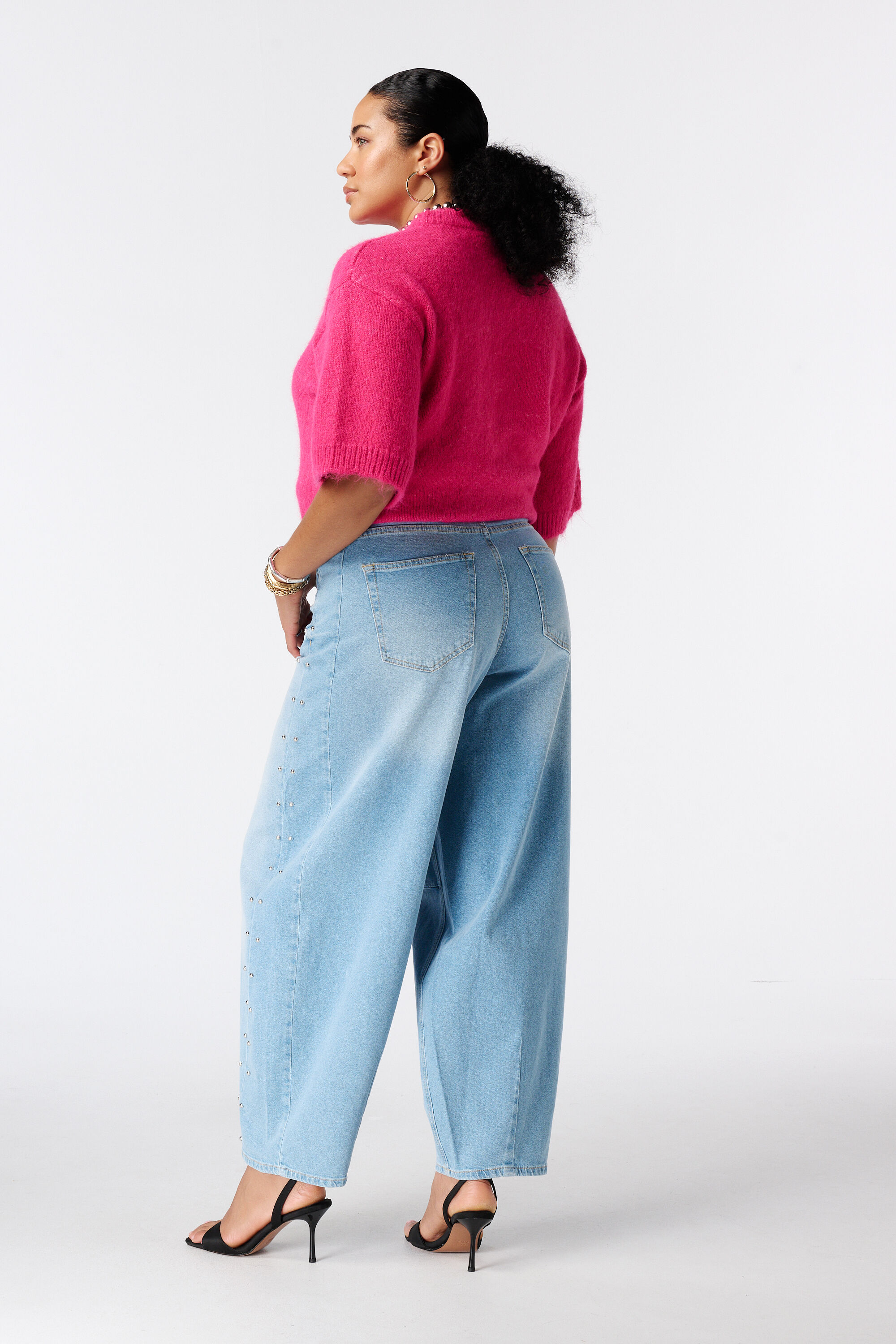 Barrel jeans met studs image number 3