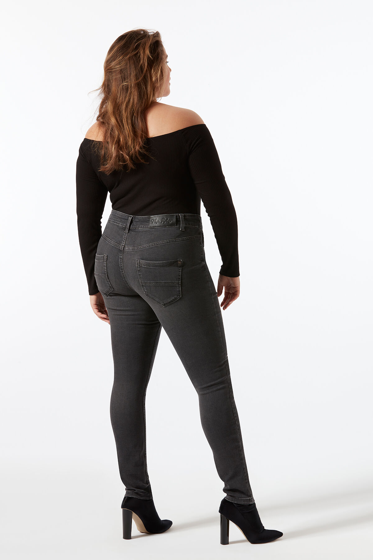 Magic Simplicity Skinny leg SHAPING jeans image number 6