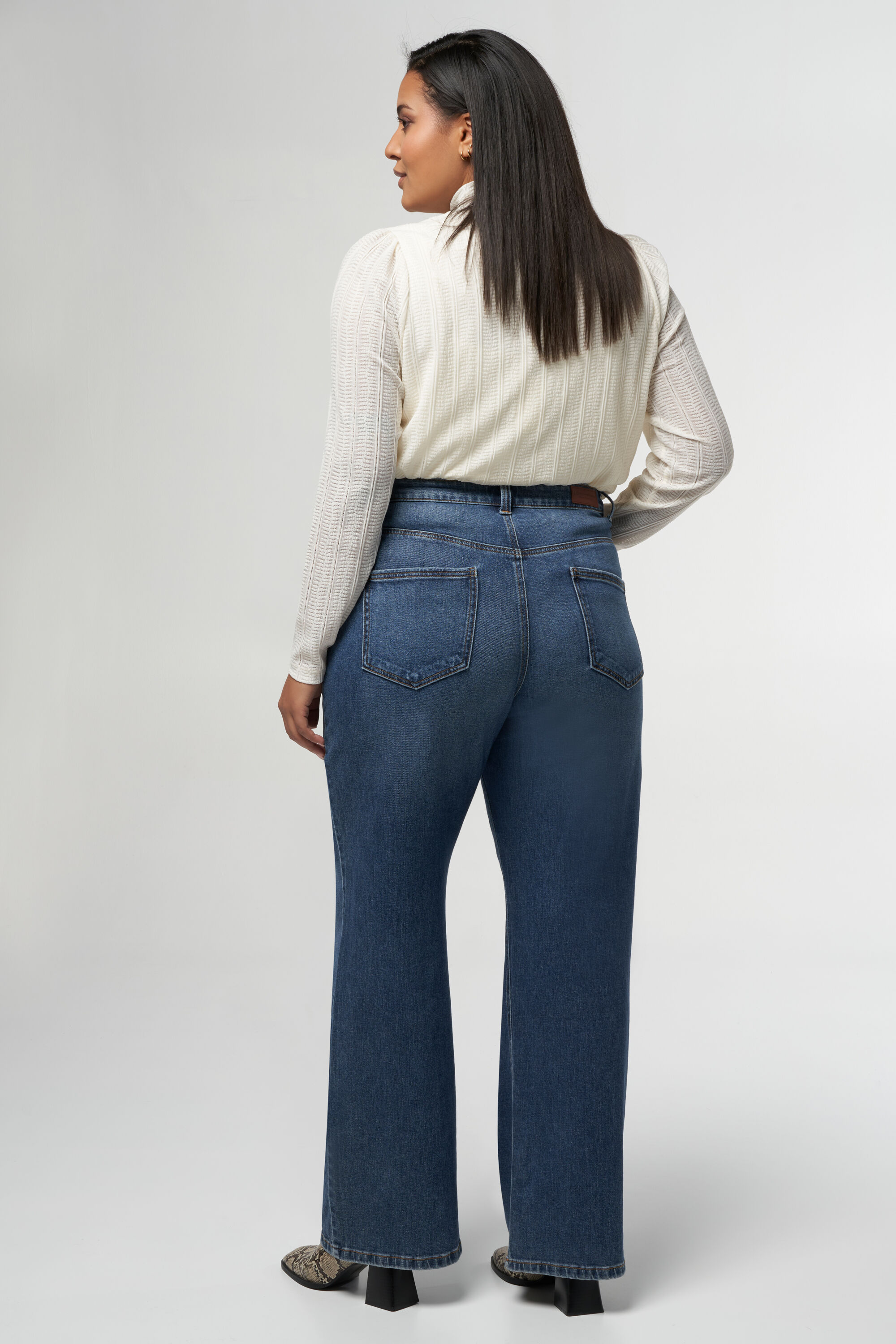 Jeans met wijde pijpen image number 3