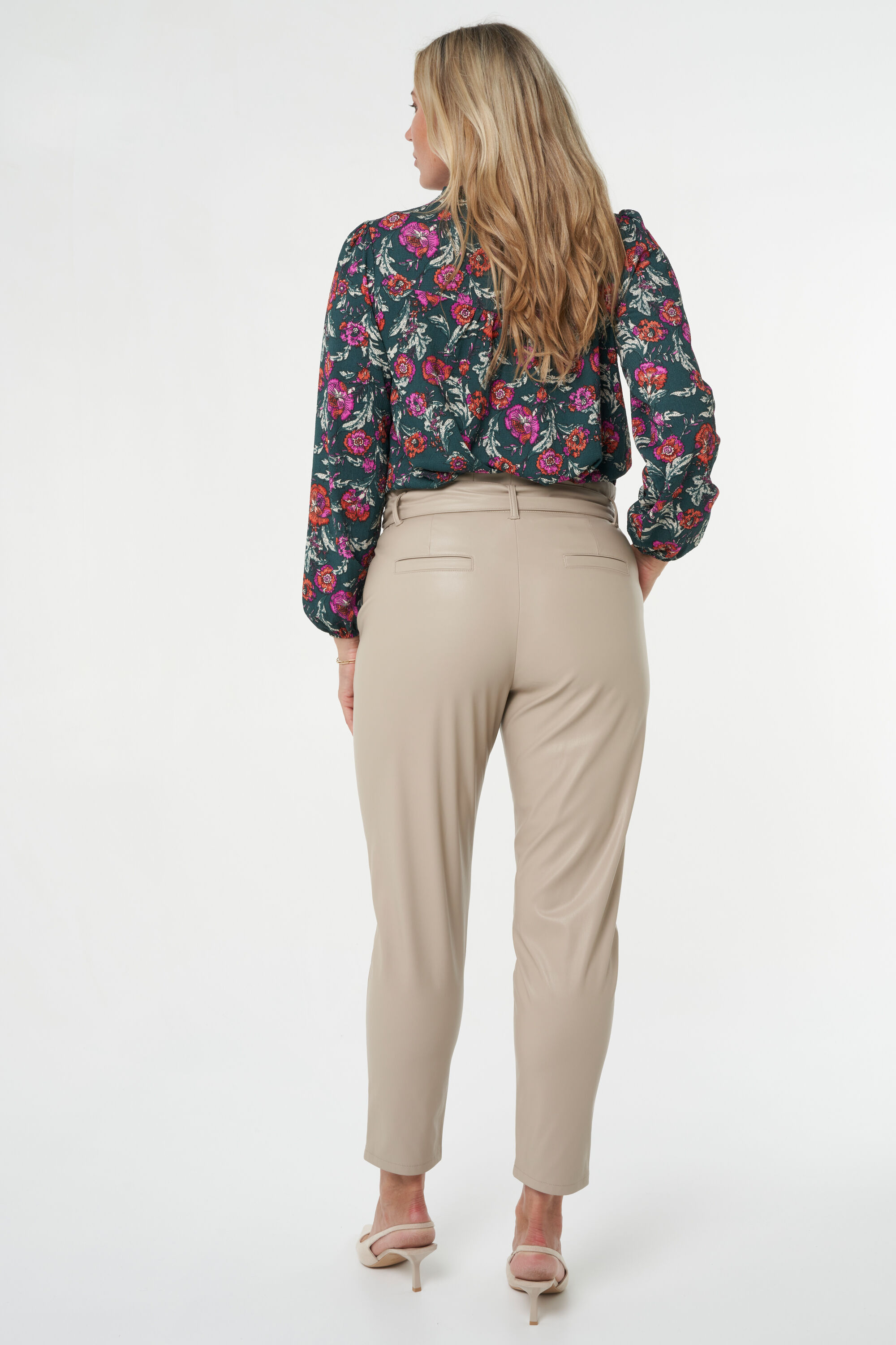 Imitatieleren paperbag broek image number 4