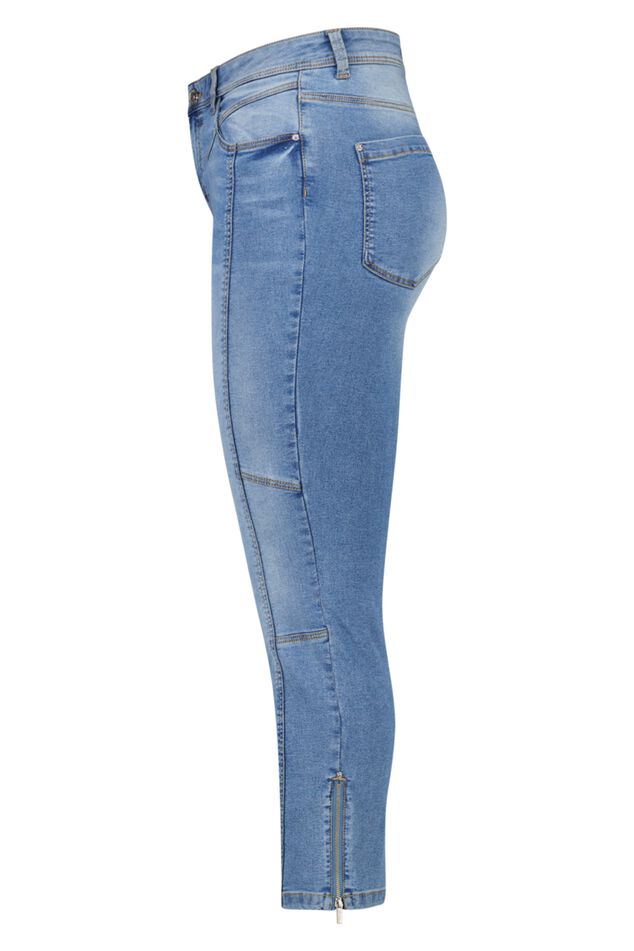 Slim leg Jeans image number 4