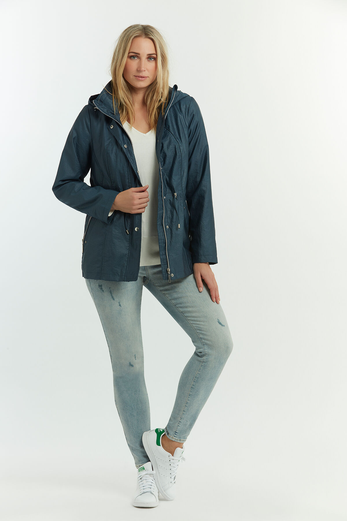 Tussenjas met afritsbare capuchon image number 4