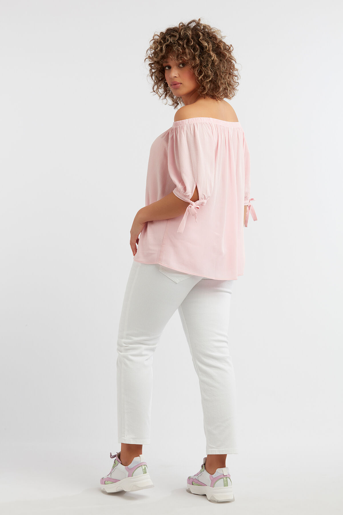 Off-shoulder blouse  image number 4