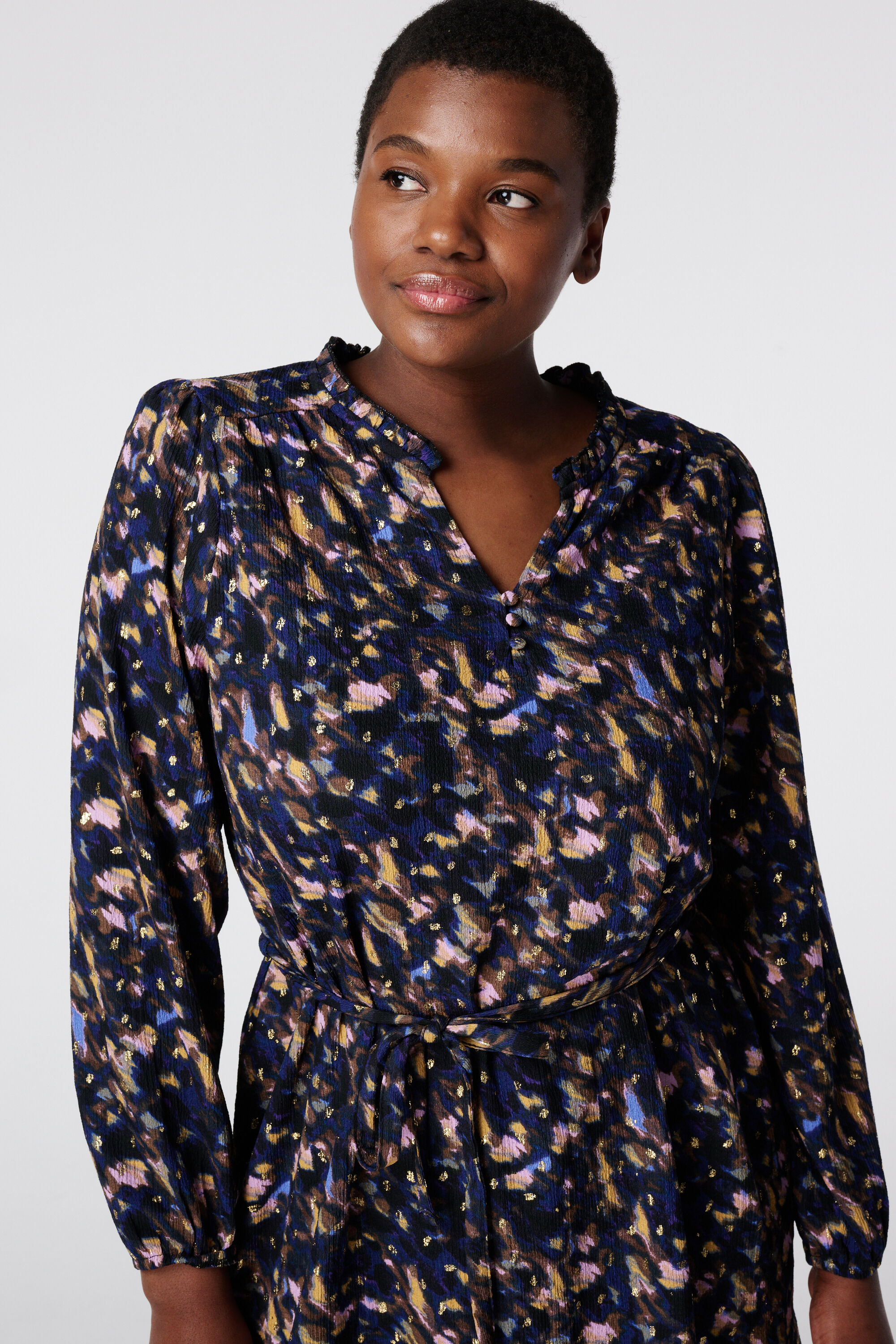 Jurk met gouden details image number 4