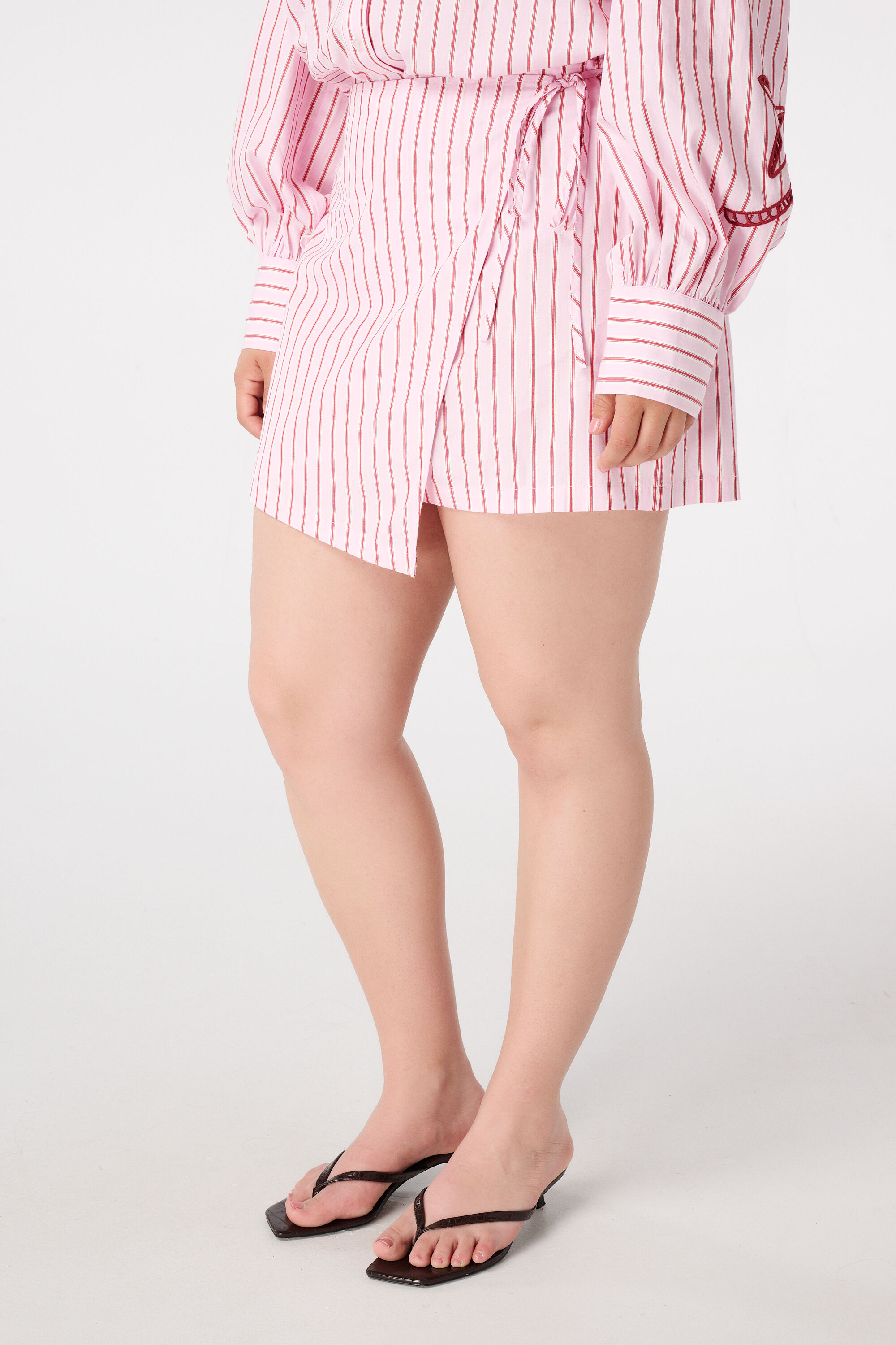 Skort met krijtstreep image number 5